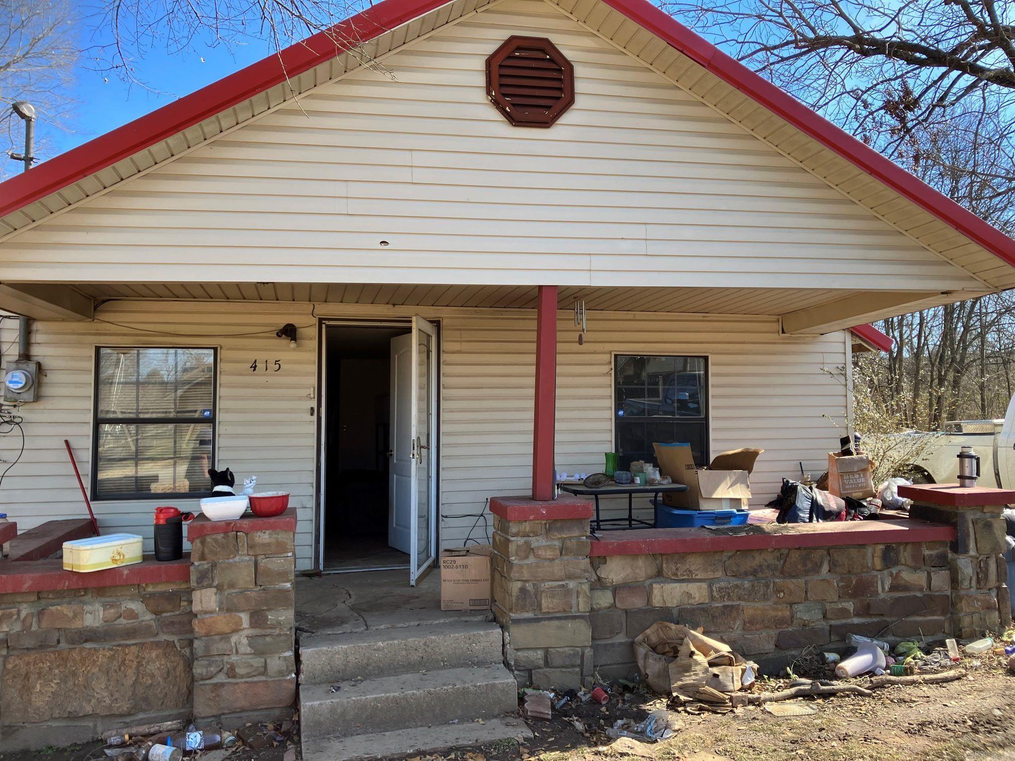 WALDRON CITY - Residential