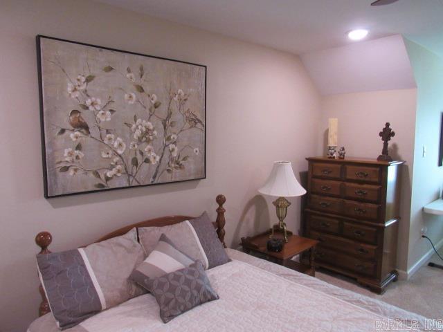 SALEM WOODS - Residential
