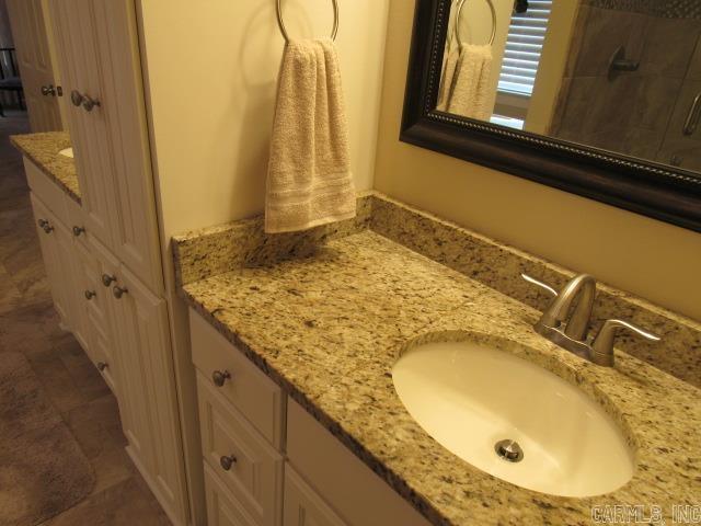 SALEM WOODS - Residential