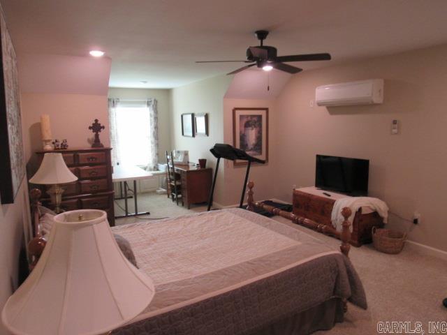 SALEM WOODS - Residential