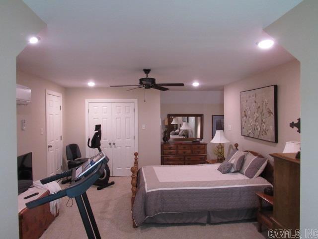 SALEM WOODS - Residential