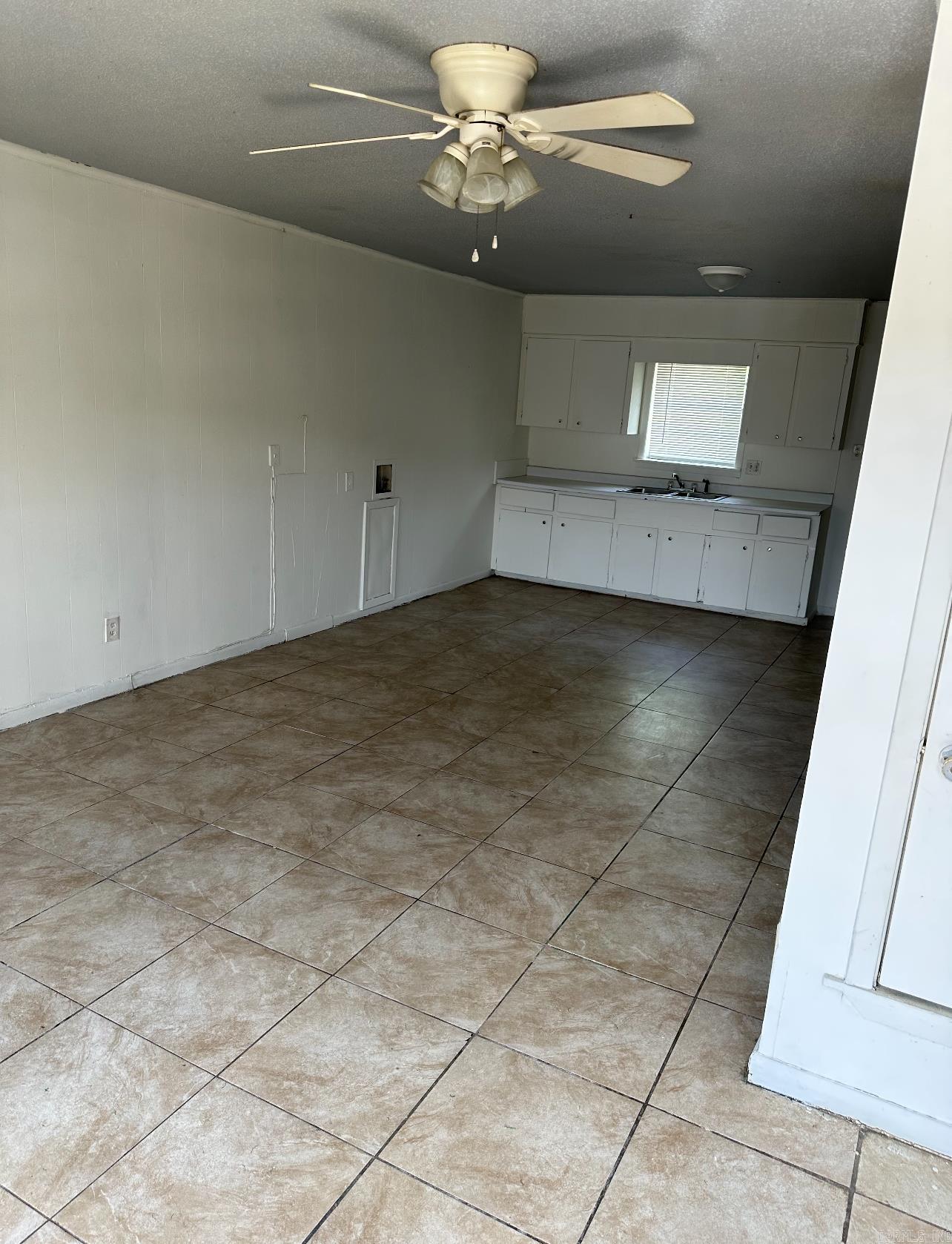 Jacksonville - Commercial Sale