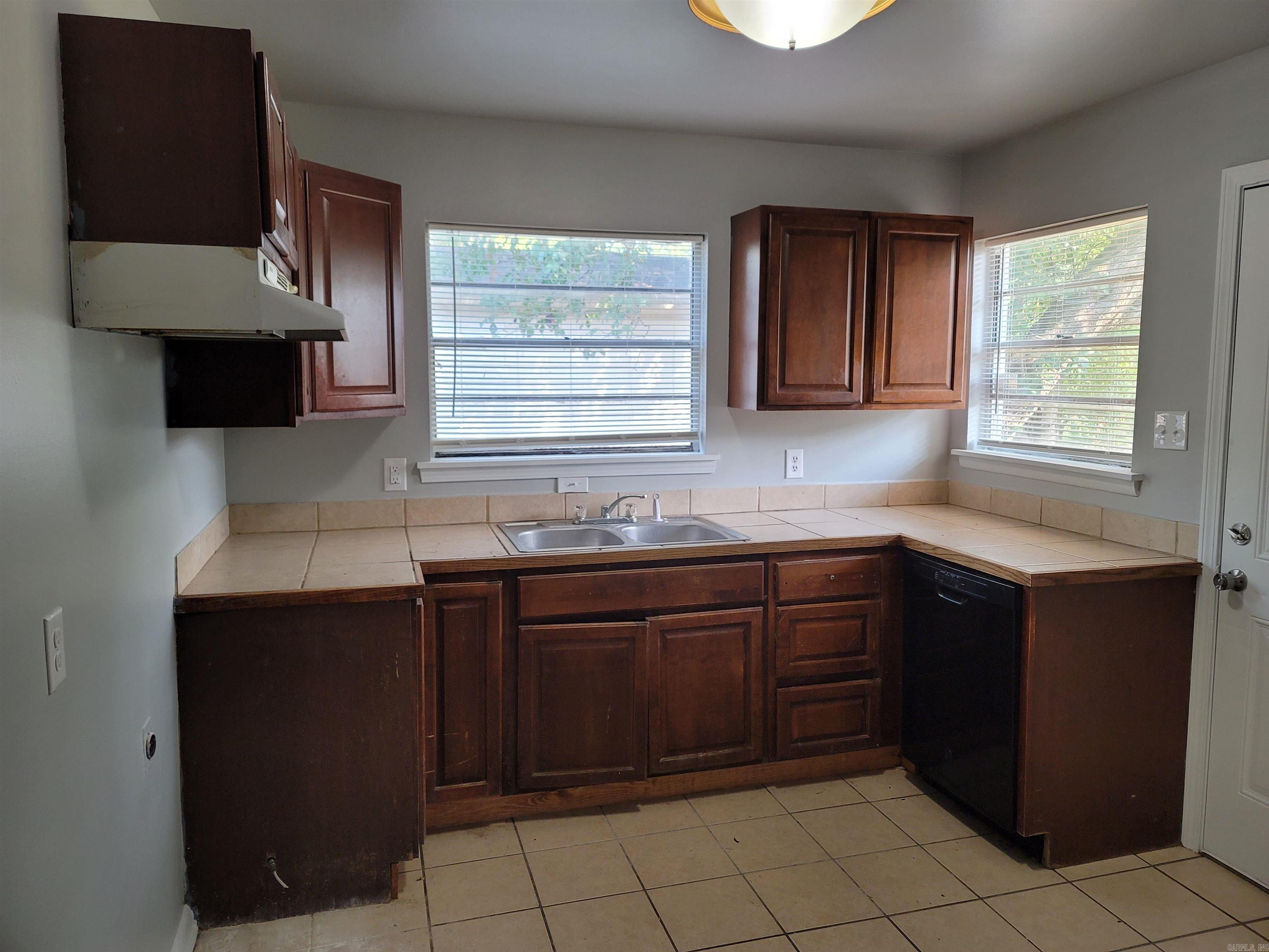 Meadow Park - Residential Lease