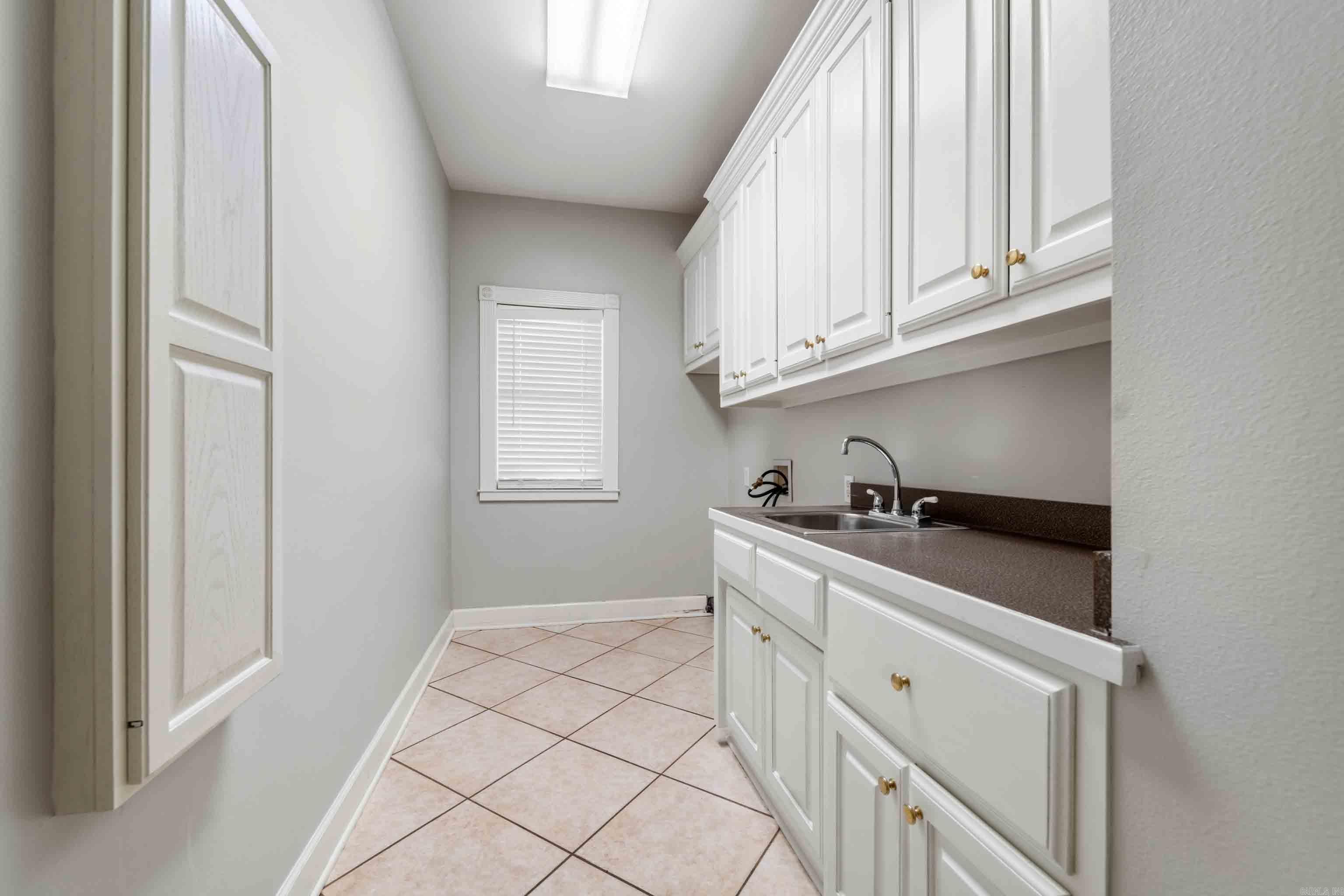 HURRICANE LAKE EST - Residential