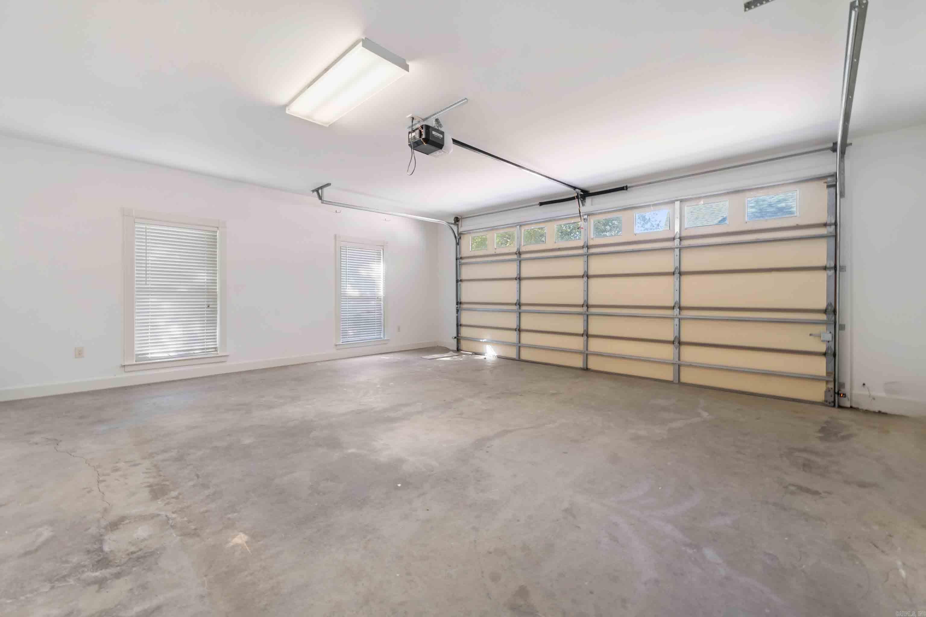 HURRICANE LAKE EST - Residential