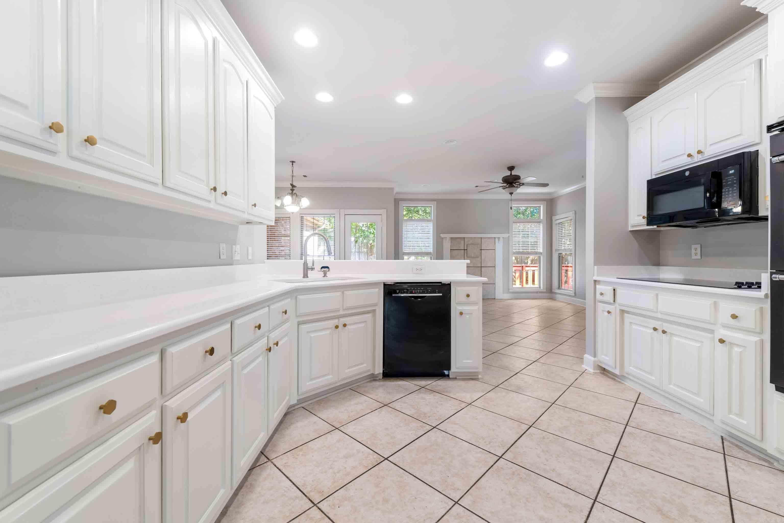 HURRICANE LAKE EST - Residential