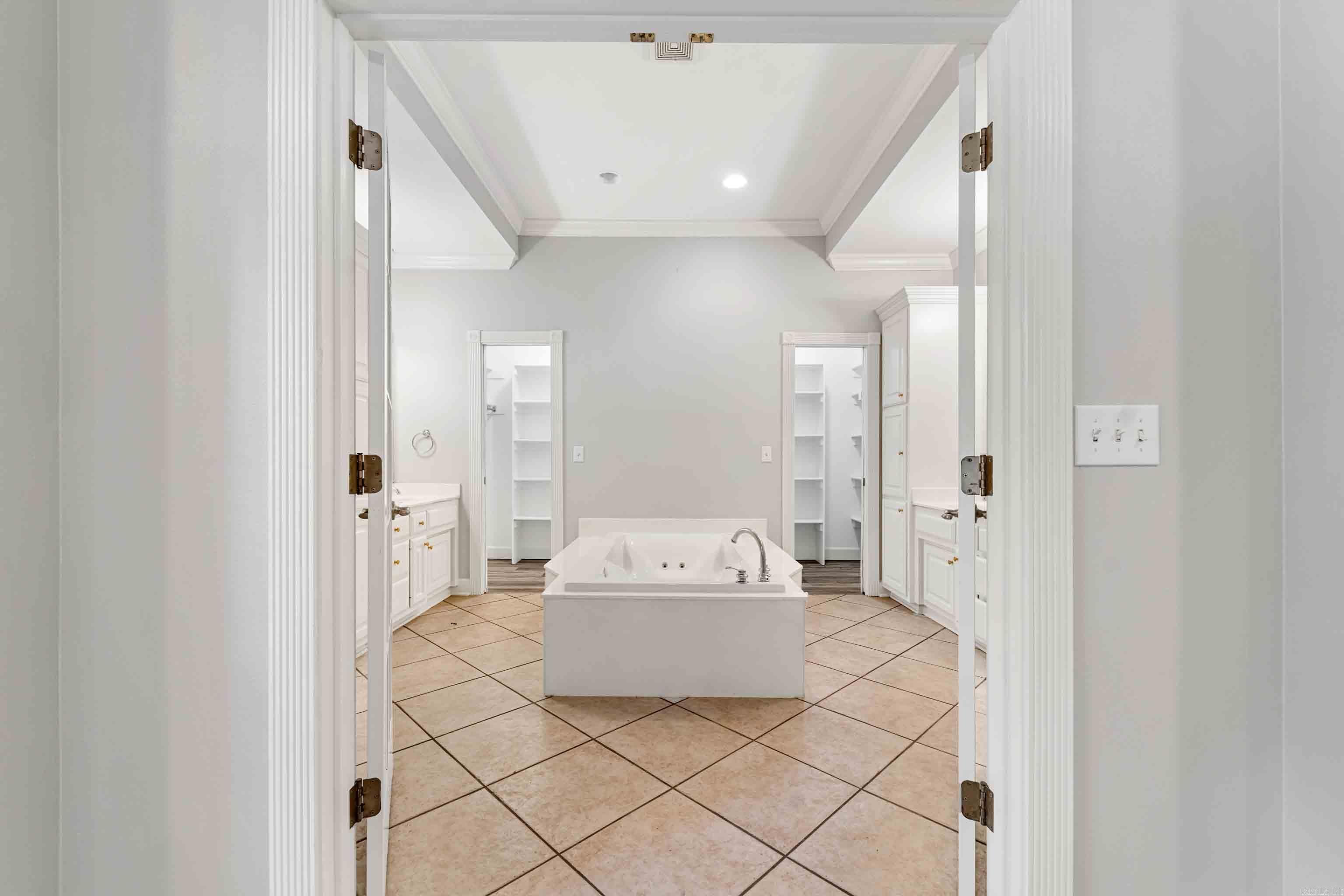 HURRICANE LAKE EST - Residential