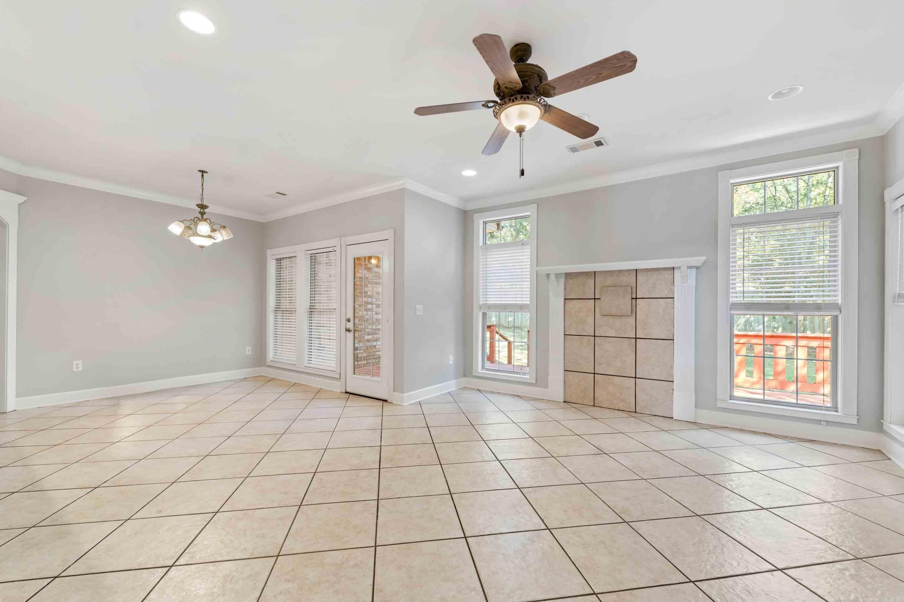 HURRICANE LAKE EST - Residential