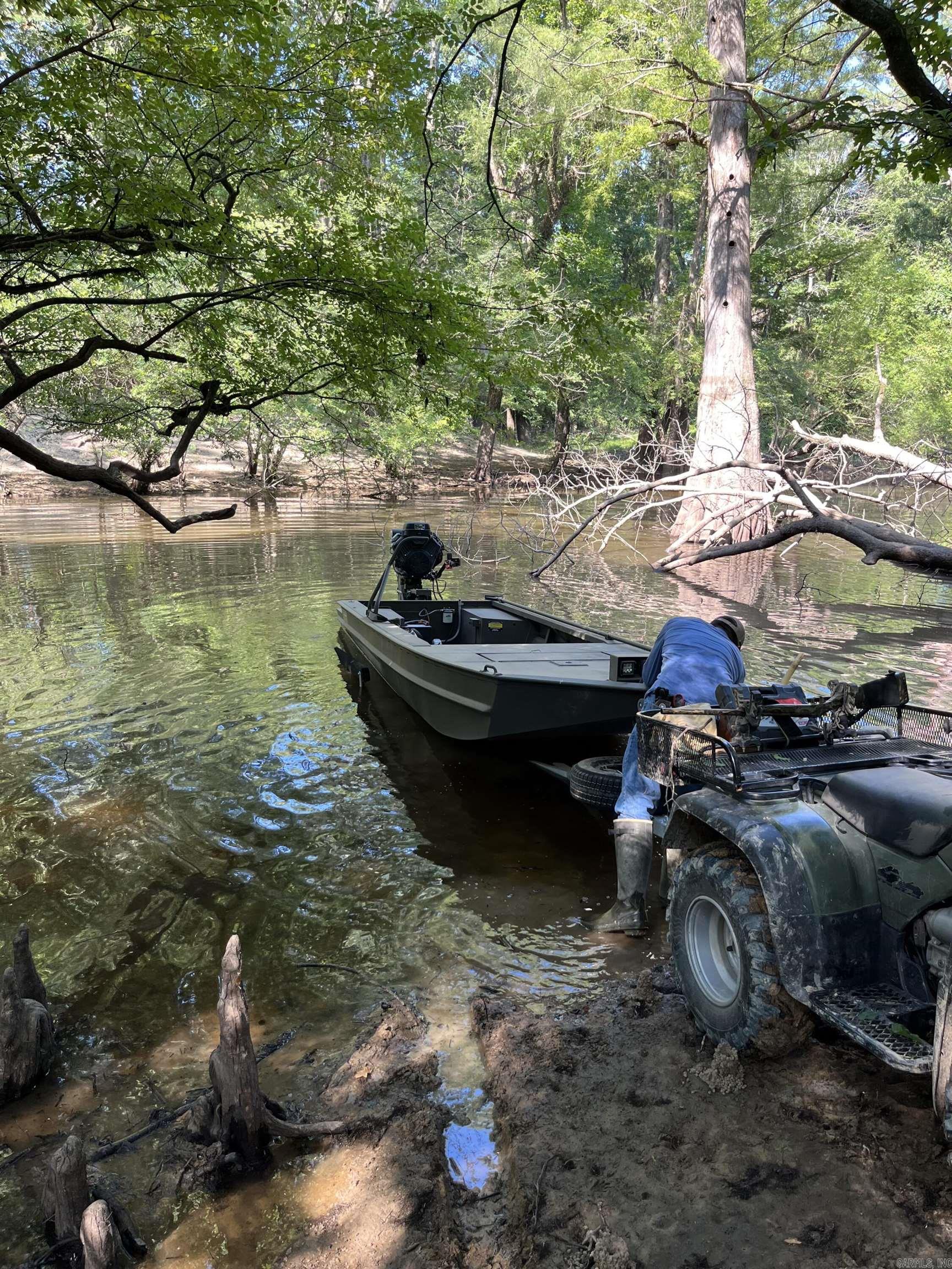 Metes & Bounds - Land