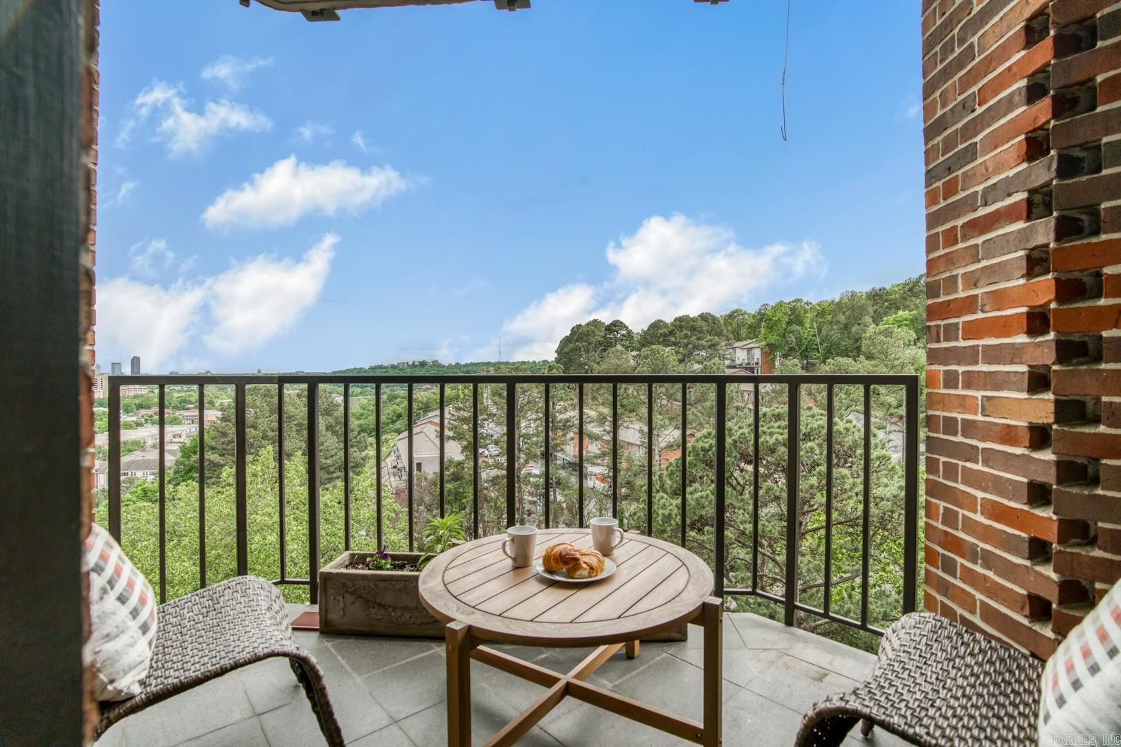 TREETOPS HPR - Residential