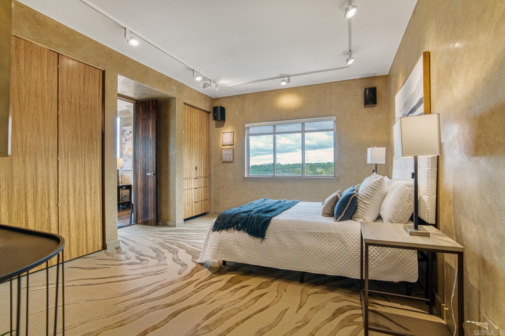 TREETOPS HPR - Residential