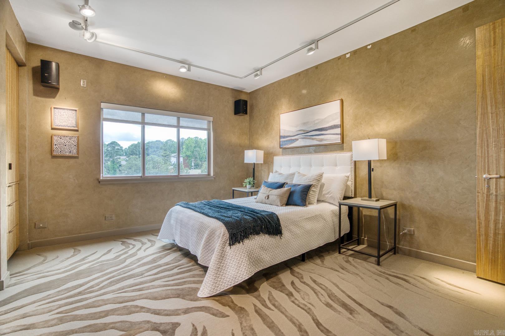 TREETOPS HPR - Residential