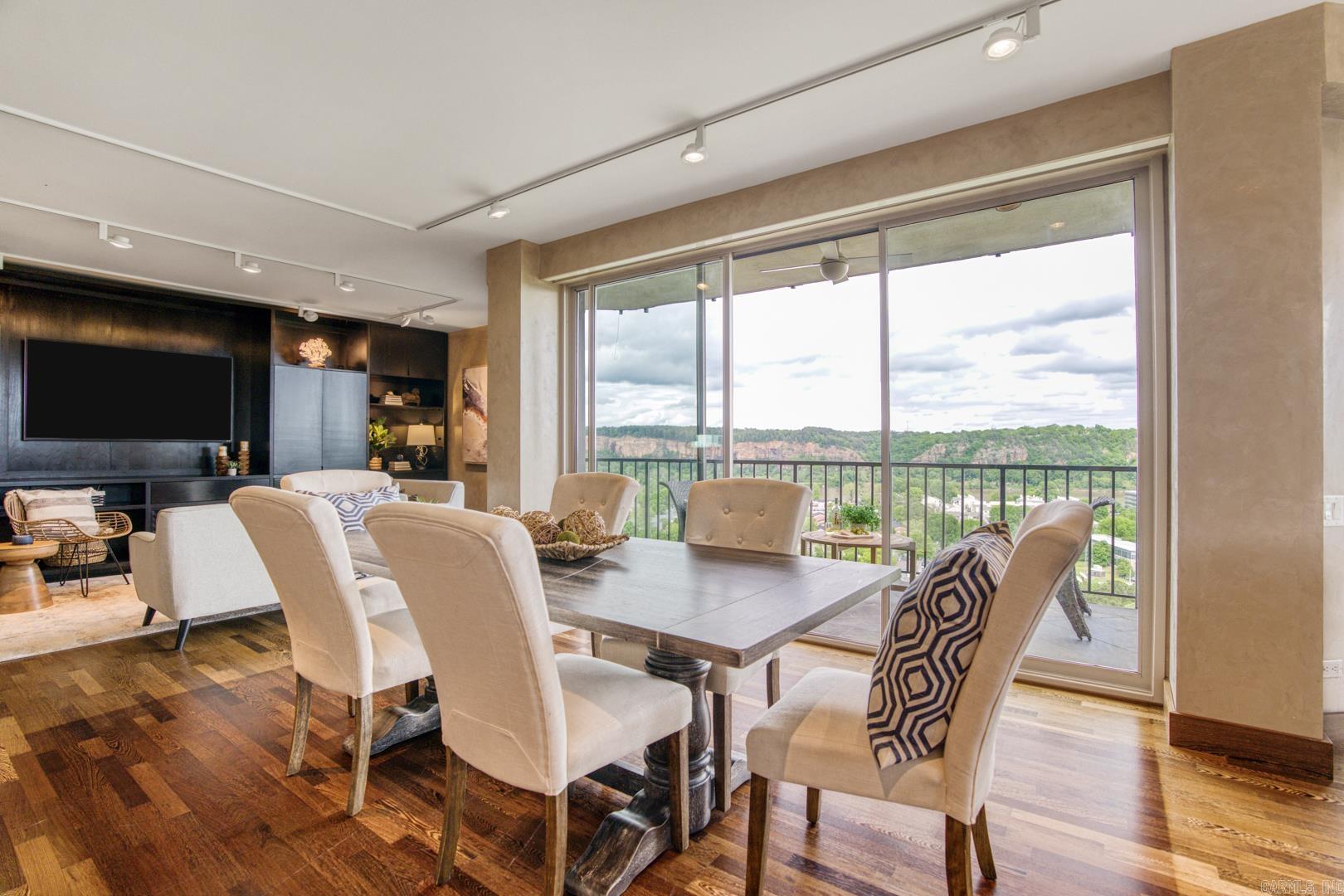 TREETOPS HPR - Residential