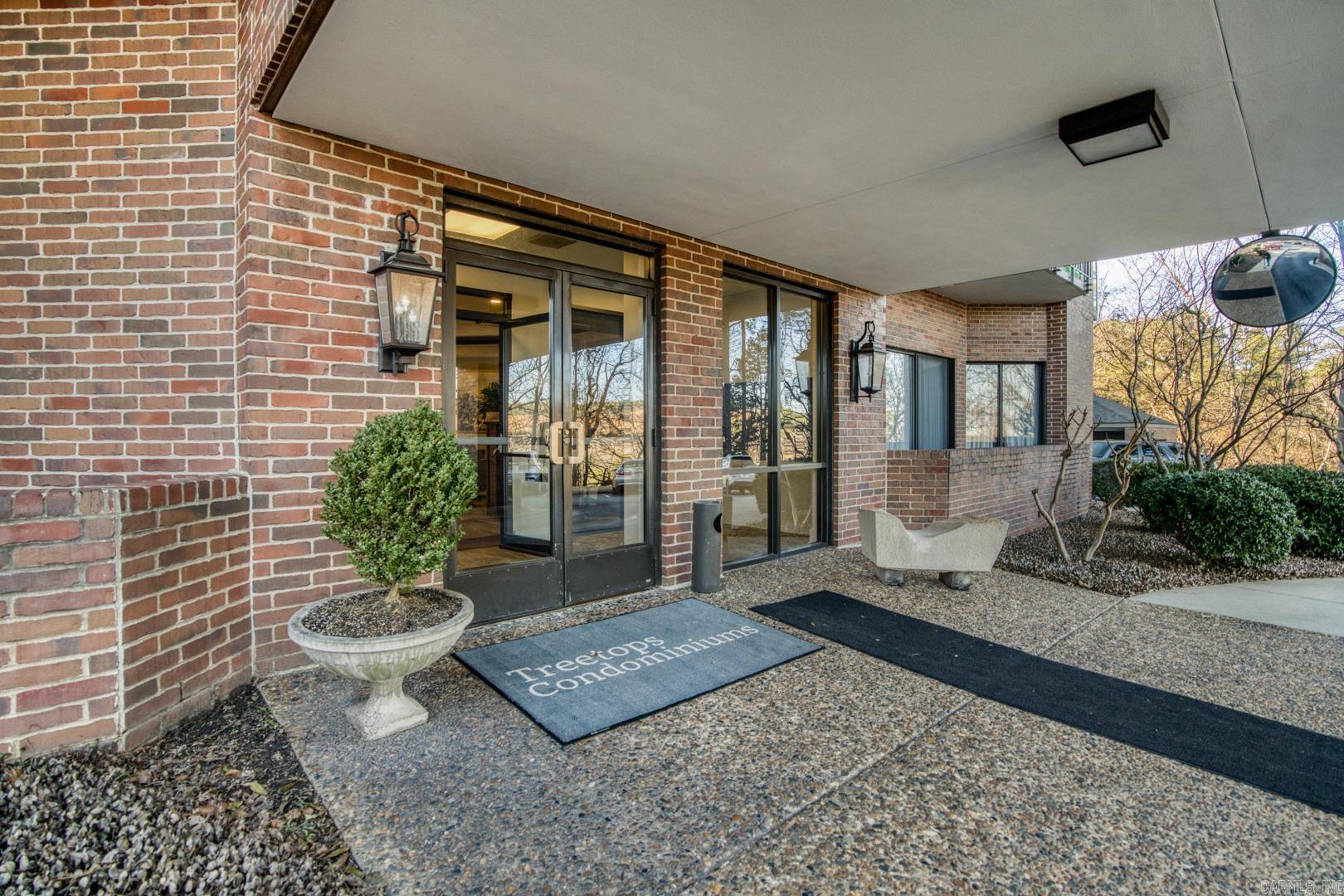 TREETOPS HPR - Residential