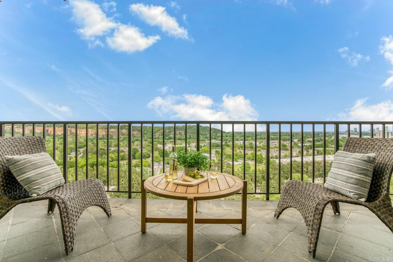 TREETOPS HPR - Residential