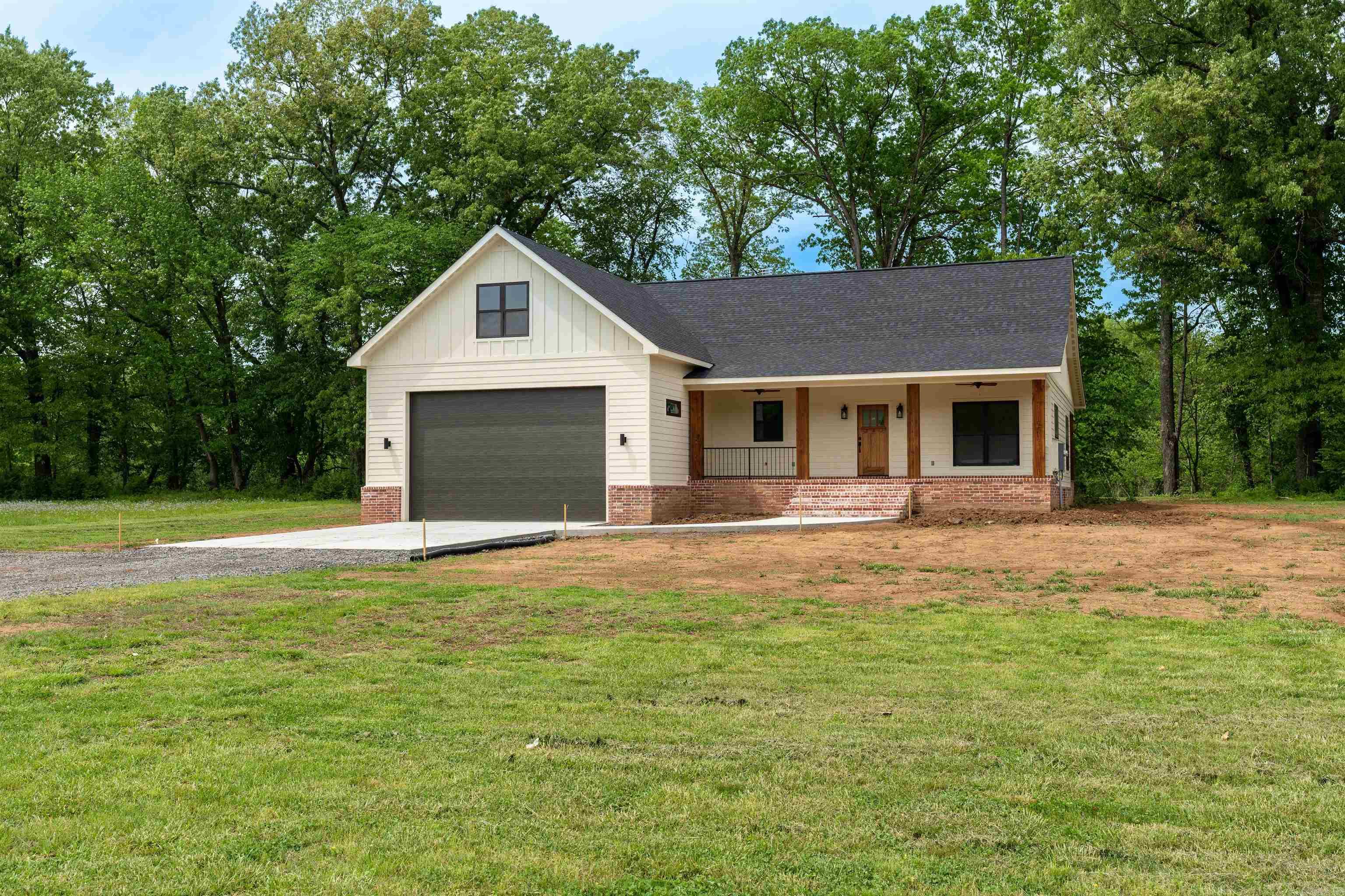 EAST RIVER DRIVE ESTATES - Residential