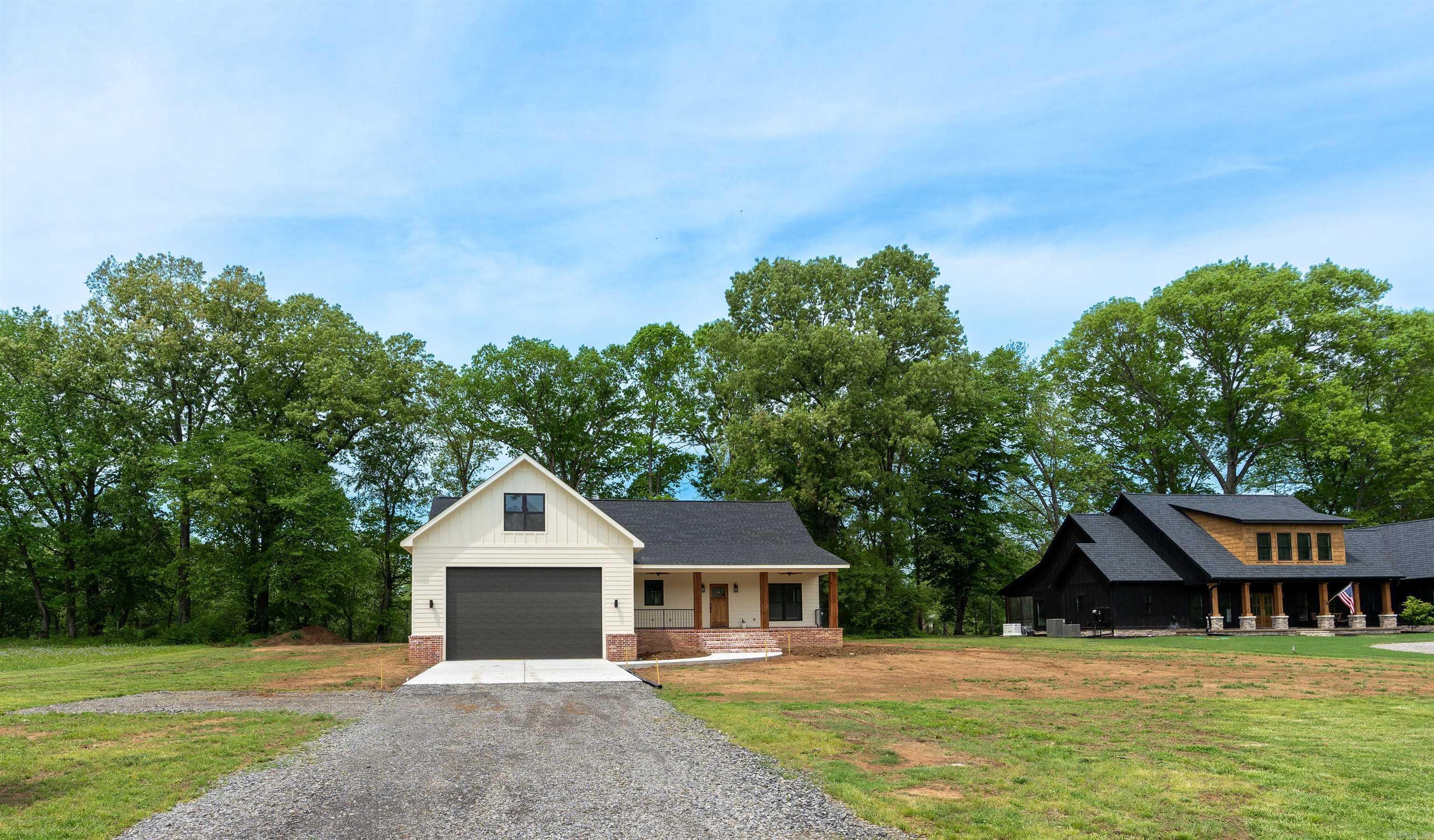 EAST RIVER DRIVE ESTATES - Residential