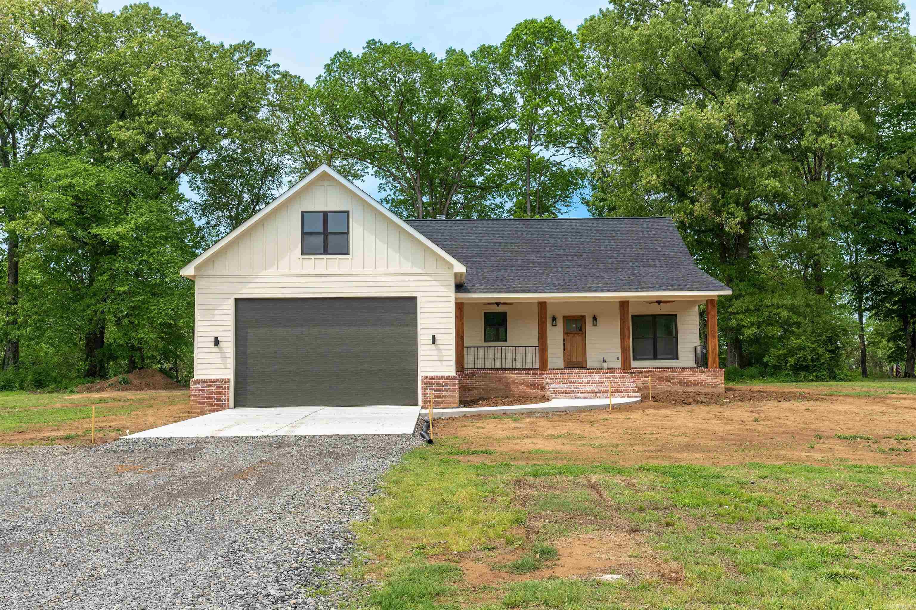 EAST RIVER DRIVE ESTATES - Residential