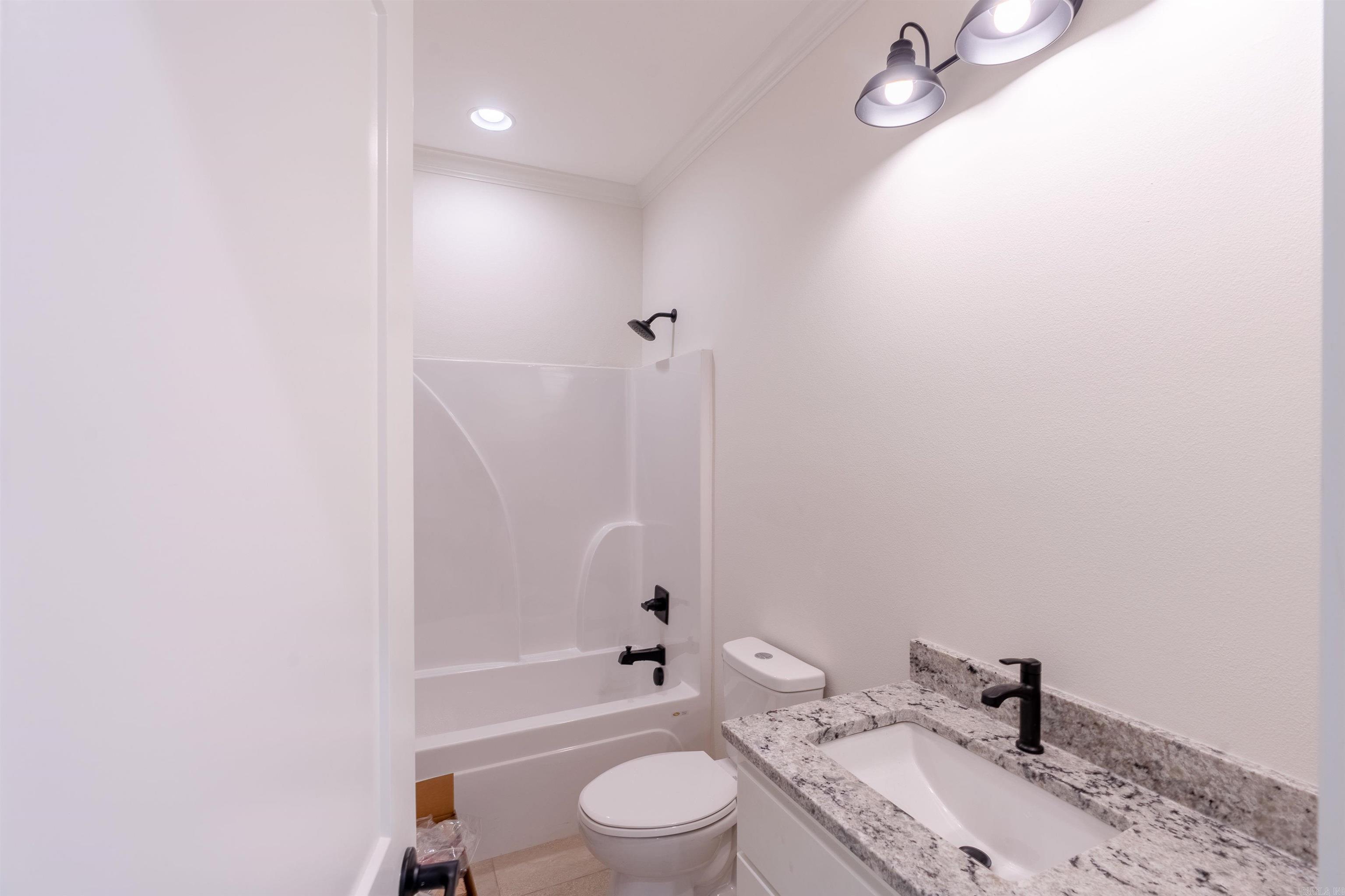 EAST RIVER DRIVE ESTATES - Residential