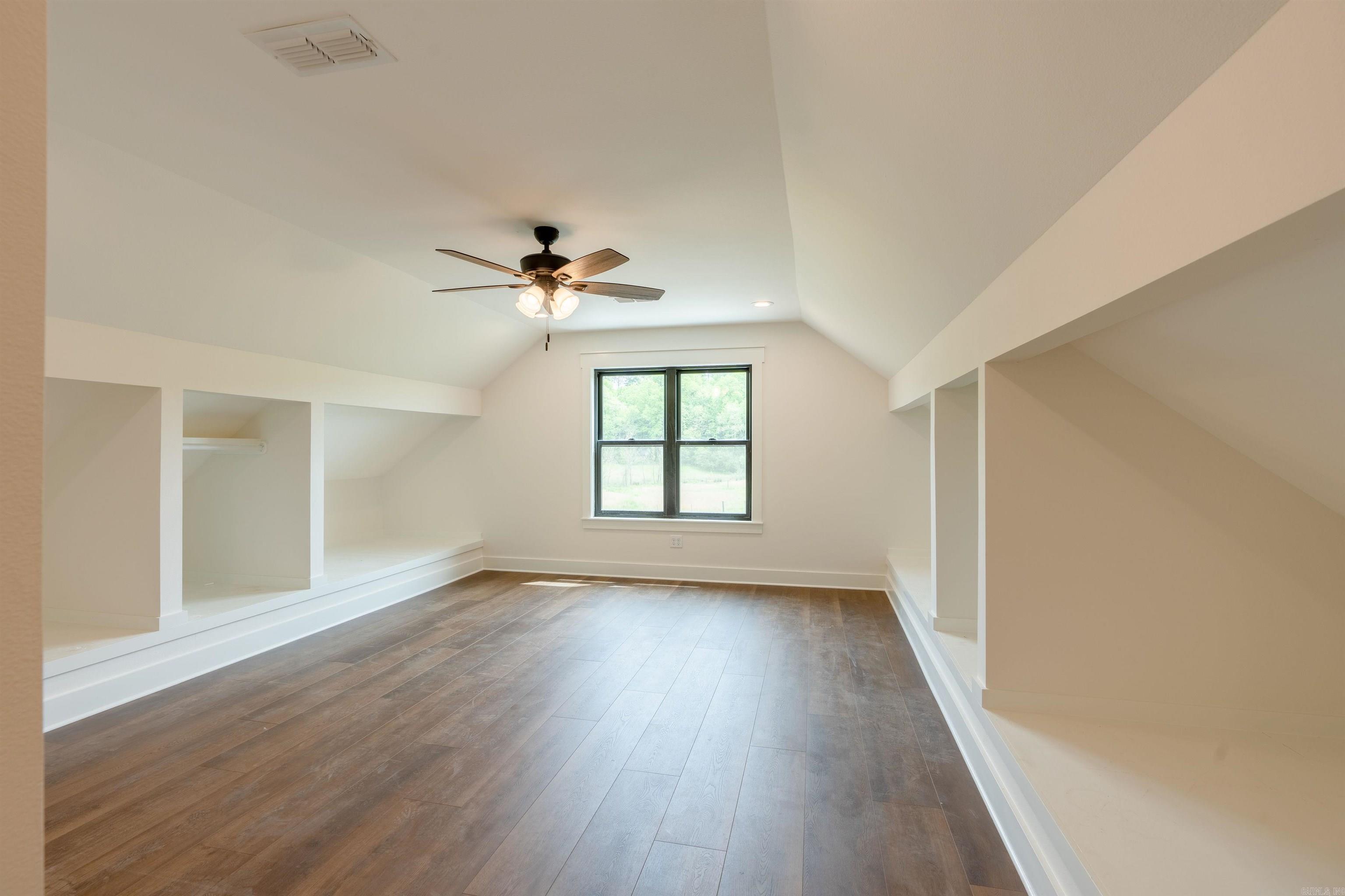 EAST RIVER DRIVE ESTATES - Residential