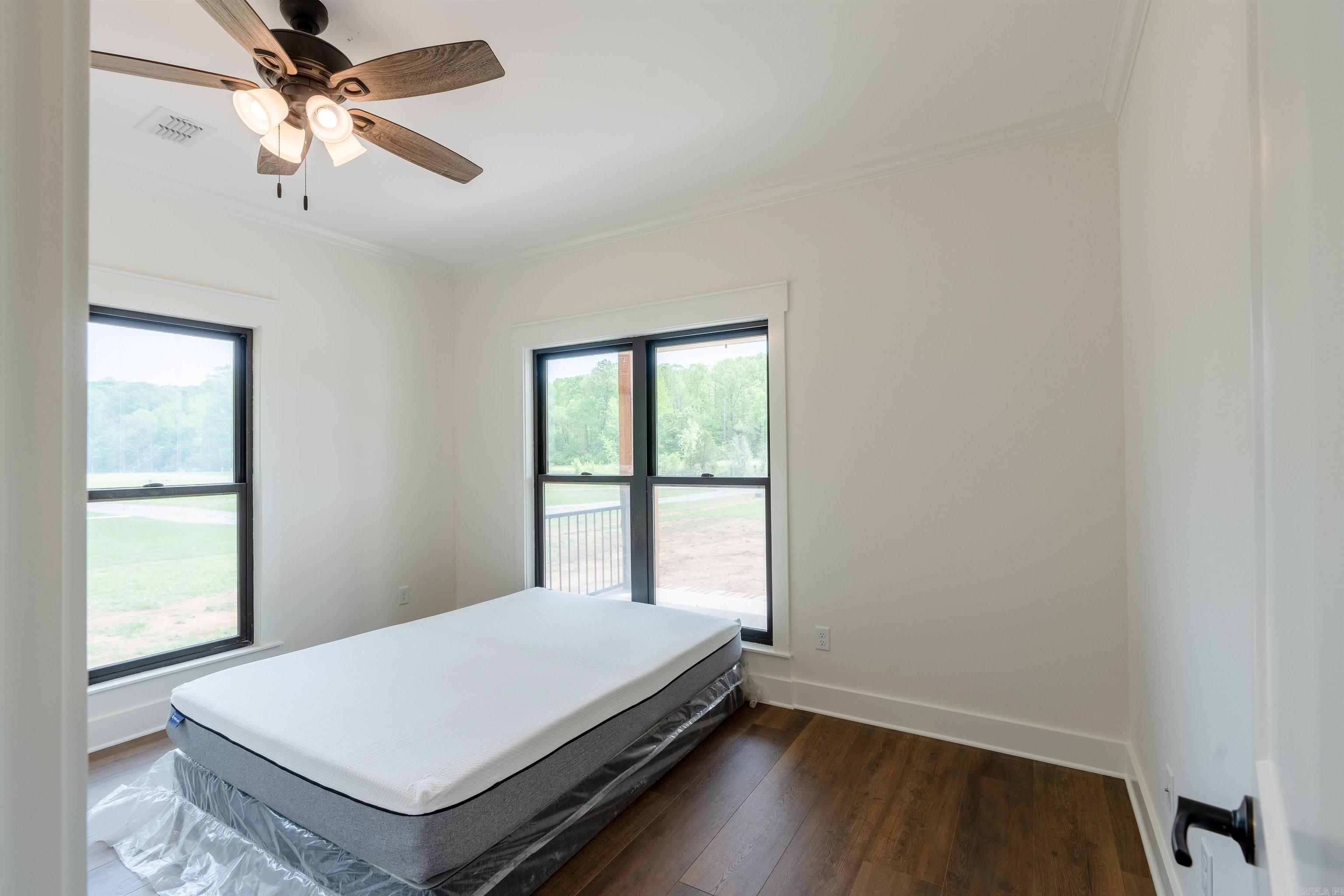 EAST RIVER DRIVE ESTATES - Residential