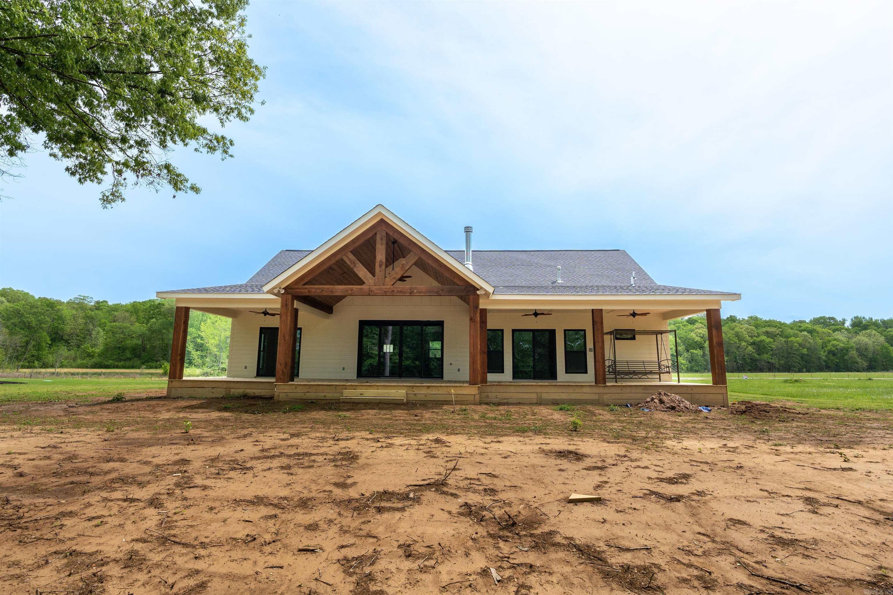 EAST RIVER DRIVE ESTATES - Residential