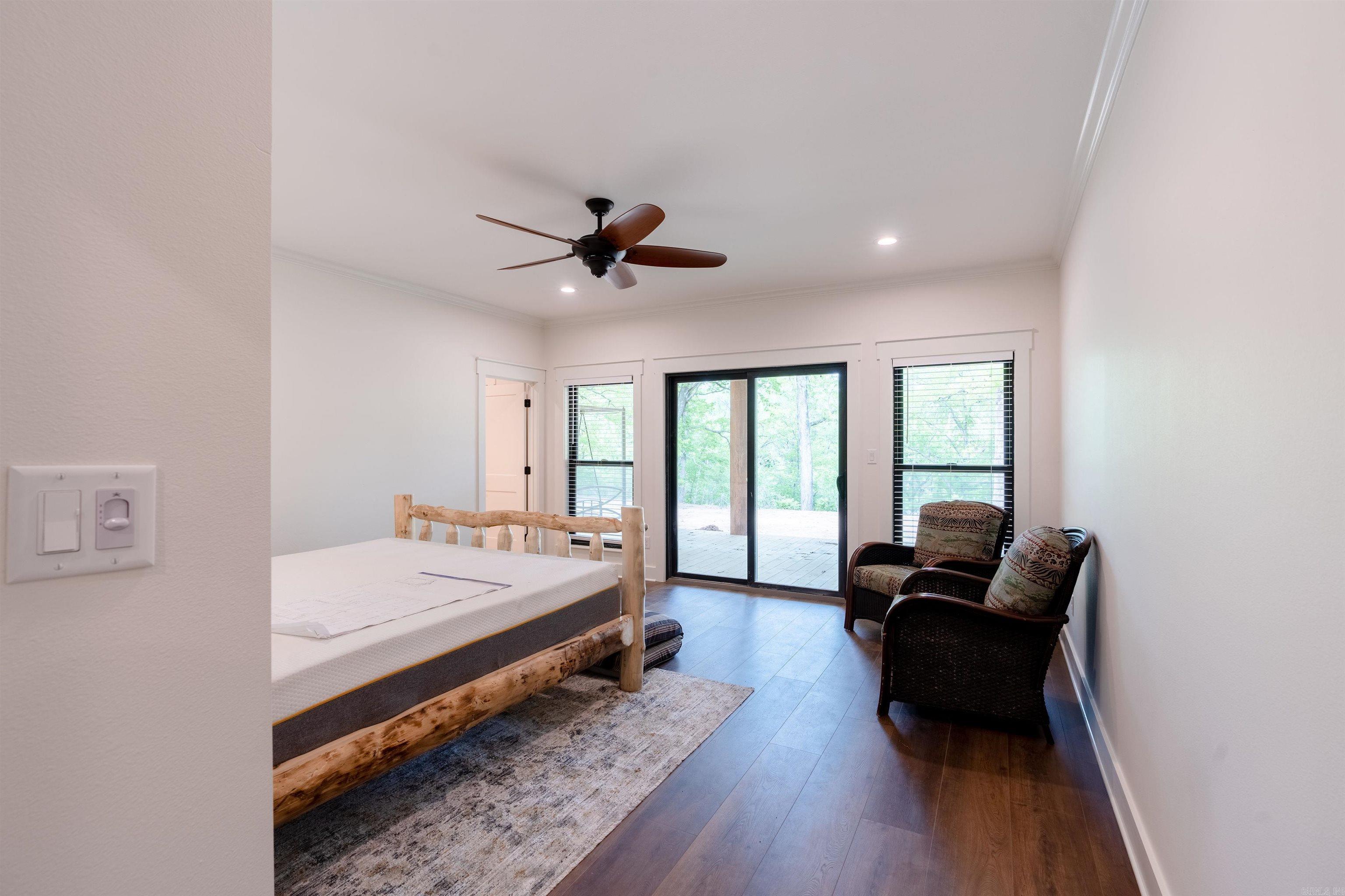 EAST RIVER DRIVE ESTATES - Residential