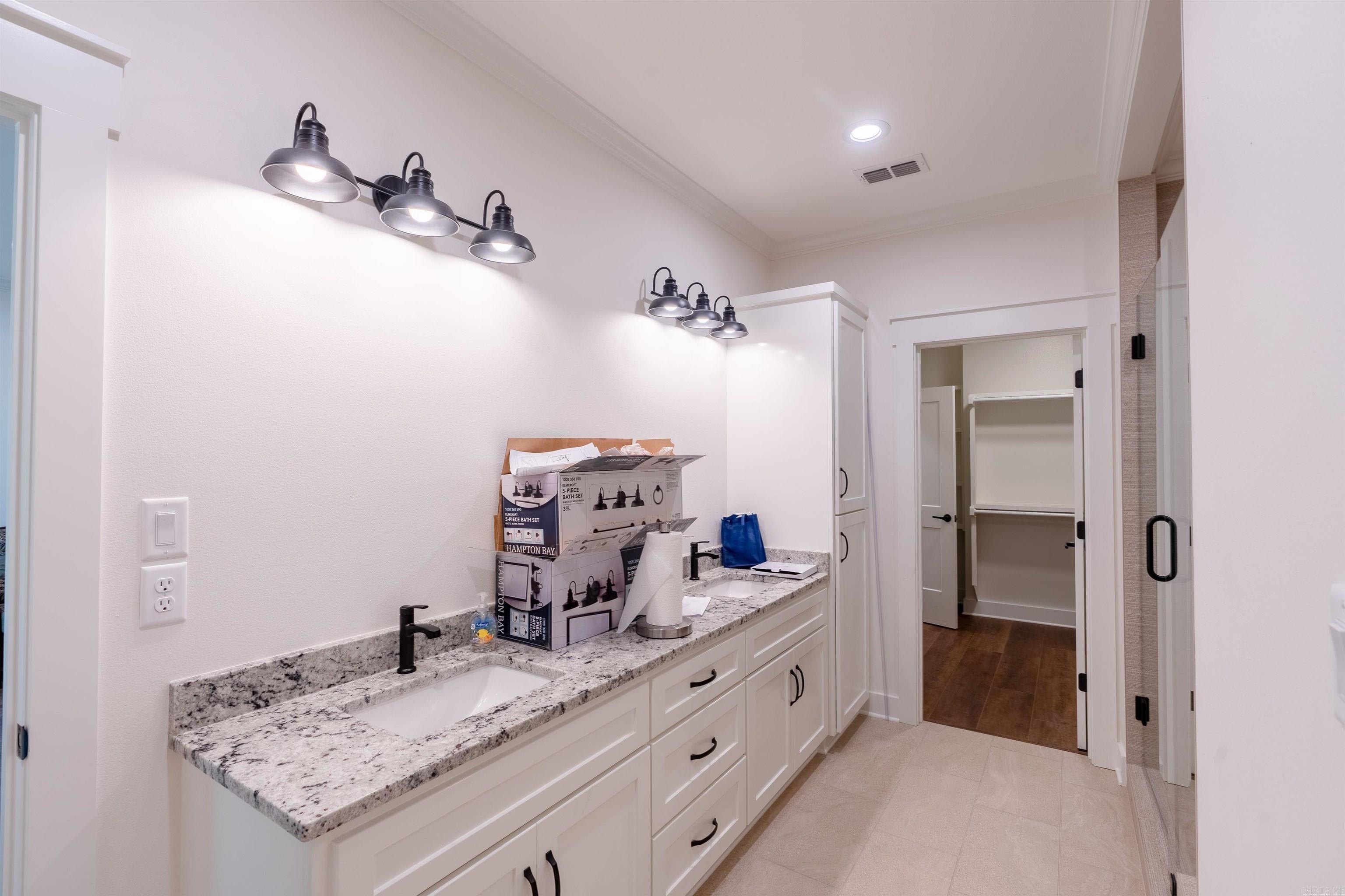 EAST RIVER DRIVE ESTATES - Residential