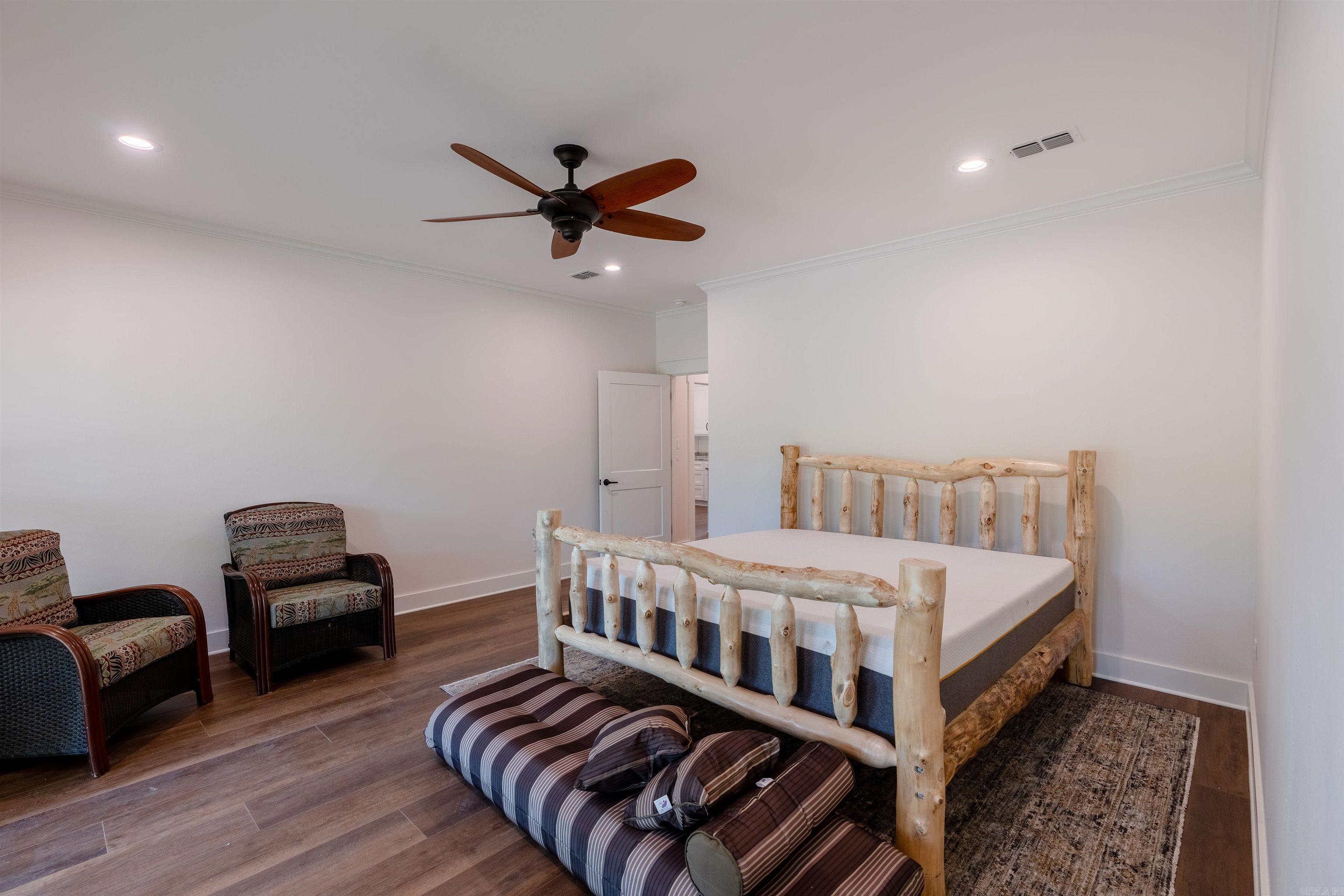 EAST RIVER DRIVE ESTATES - Residential