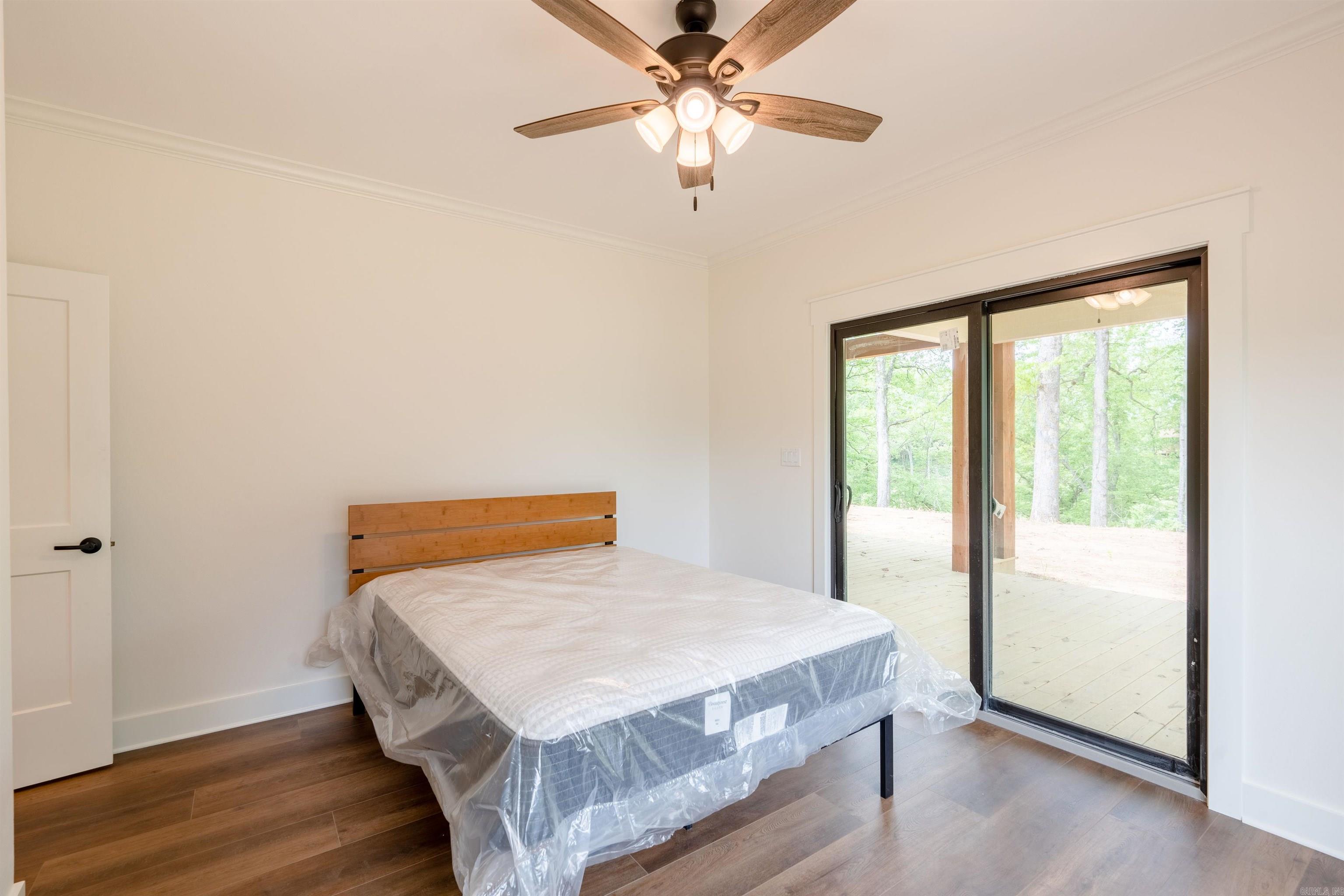 EAST RIVER DRIVE ESTATES - Residential