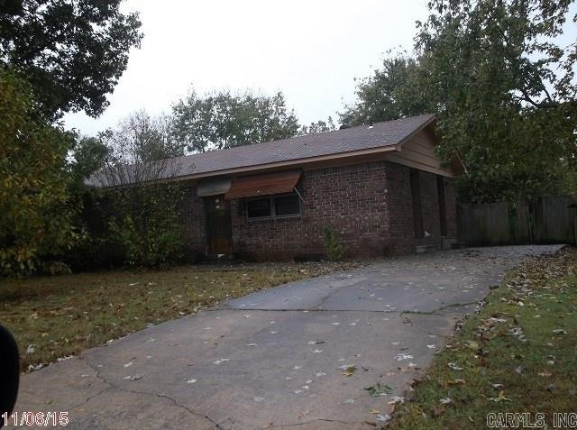 SOLD AS IS: Cabot Bring all offers this 3 Bed rm, 1 Bath home will make a great Investment Property or First time buyer home this one just need a little Love & Care don't miss this one. You will need Earnest Money & Approval Letter.