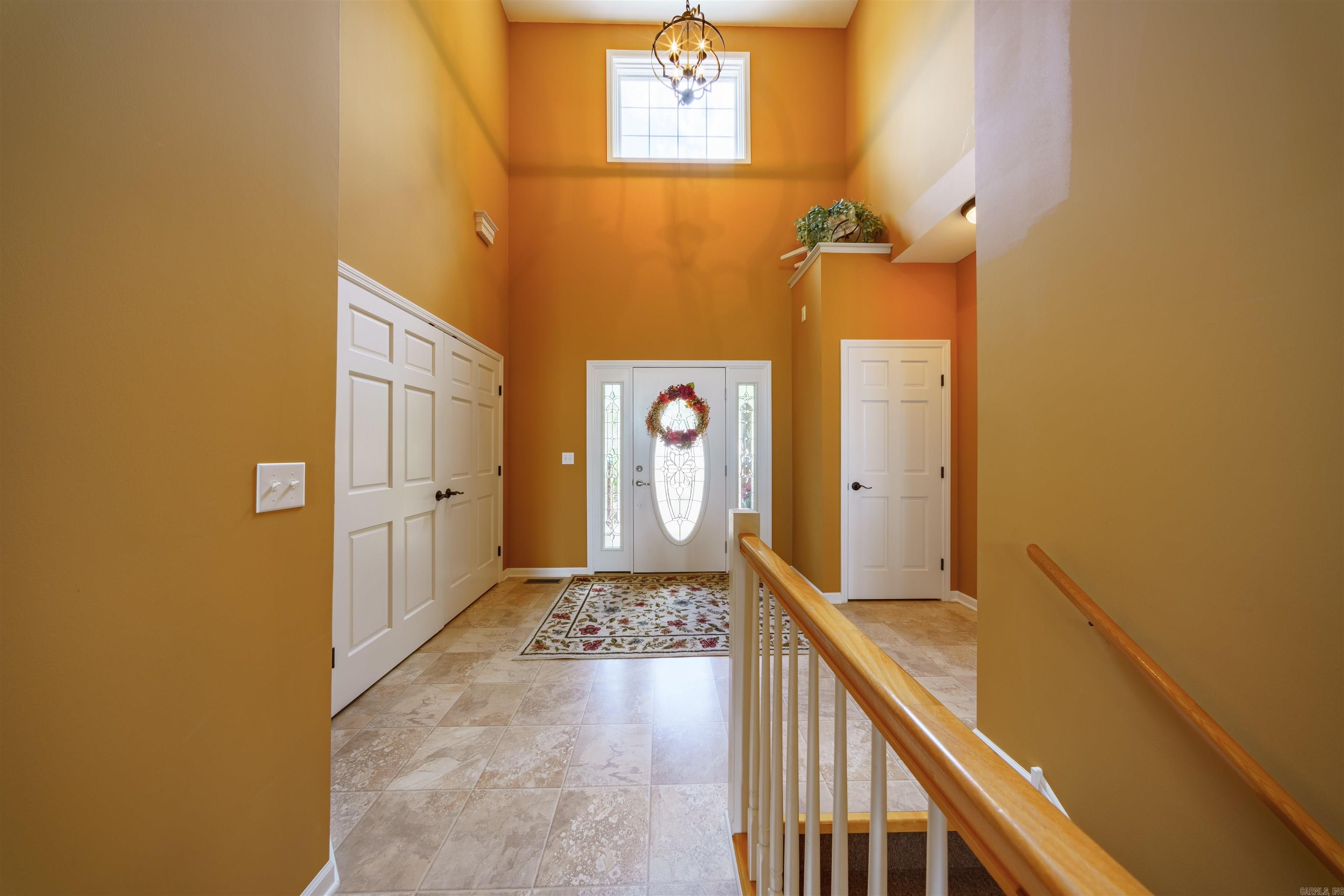 CROWN VIEW - Residential