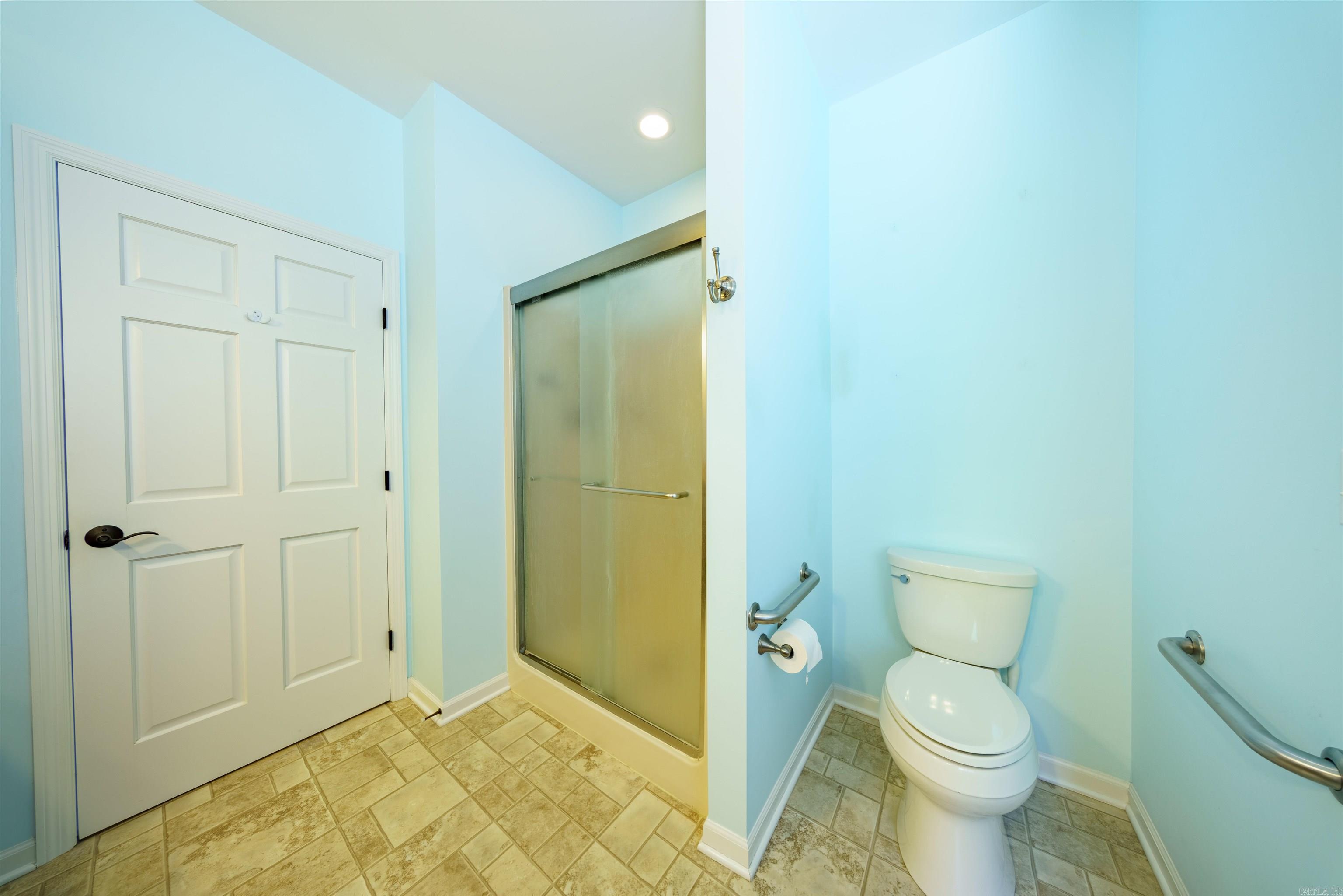 CROWN VIEW - Residential