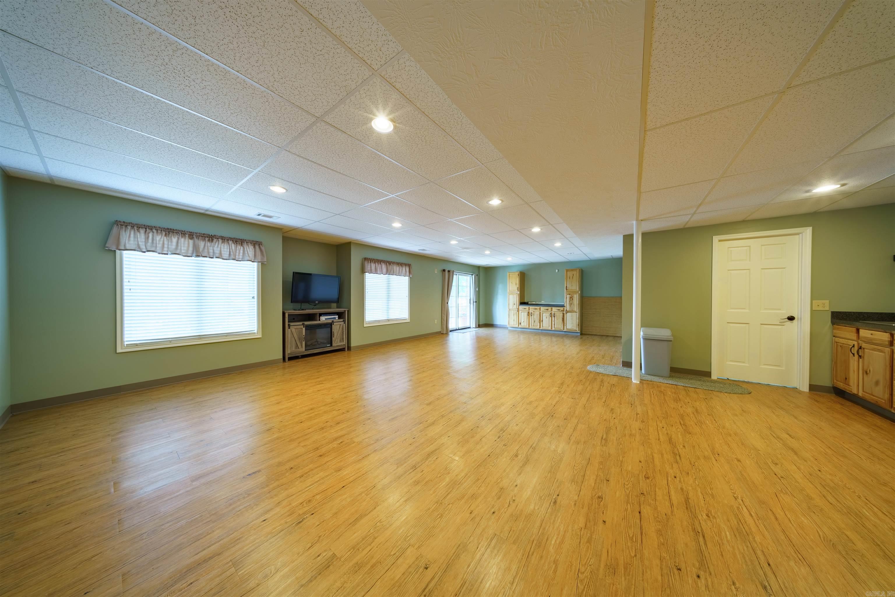 CROWN VIEW - Residential