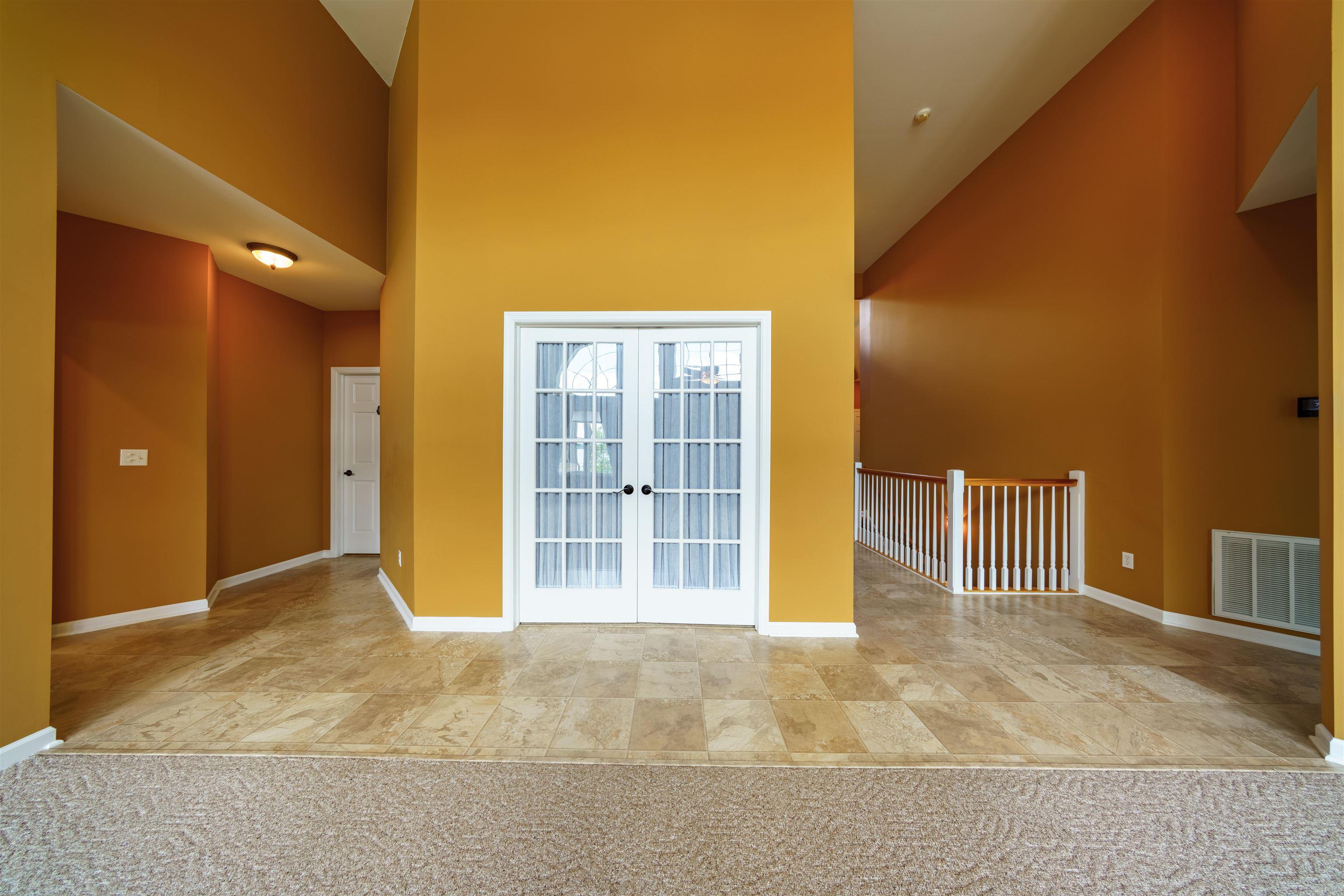 CROWN VIEW - Residential