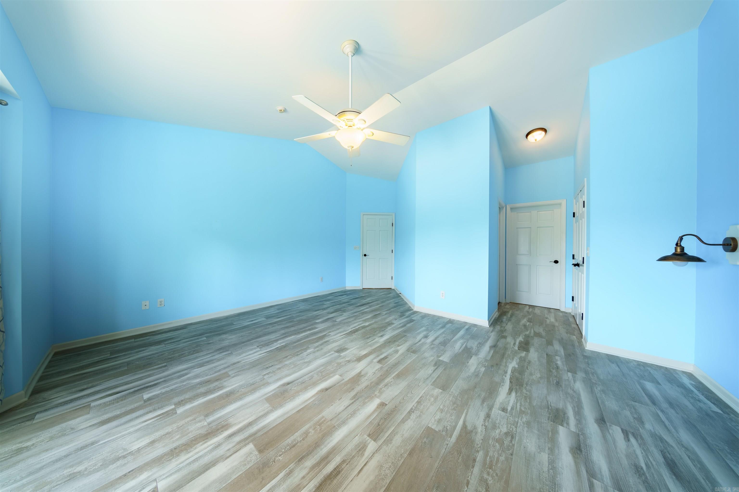 CROWN VIEW - Residential