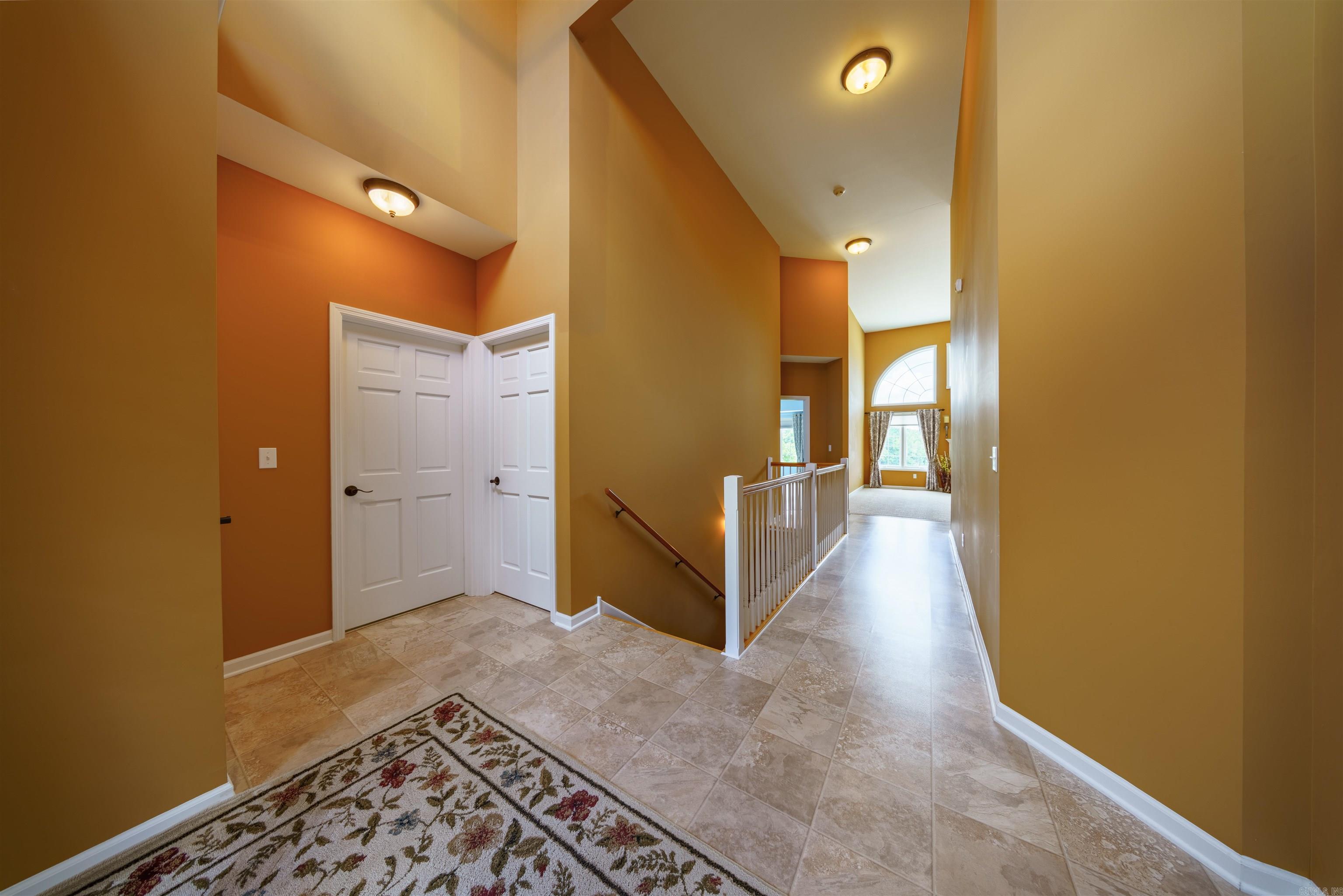 CROWN VIEW - Residential