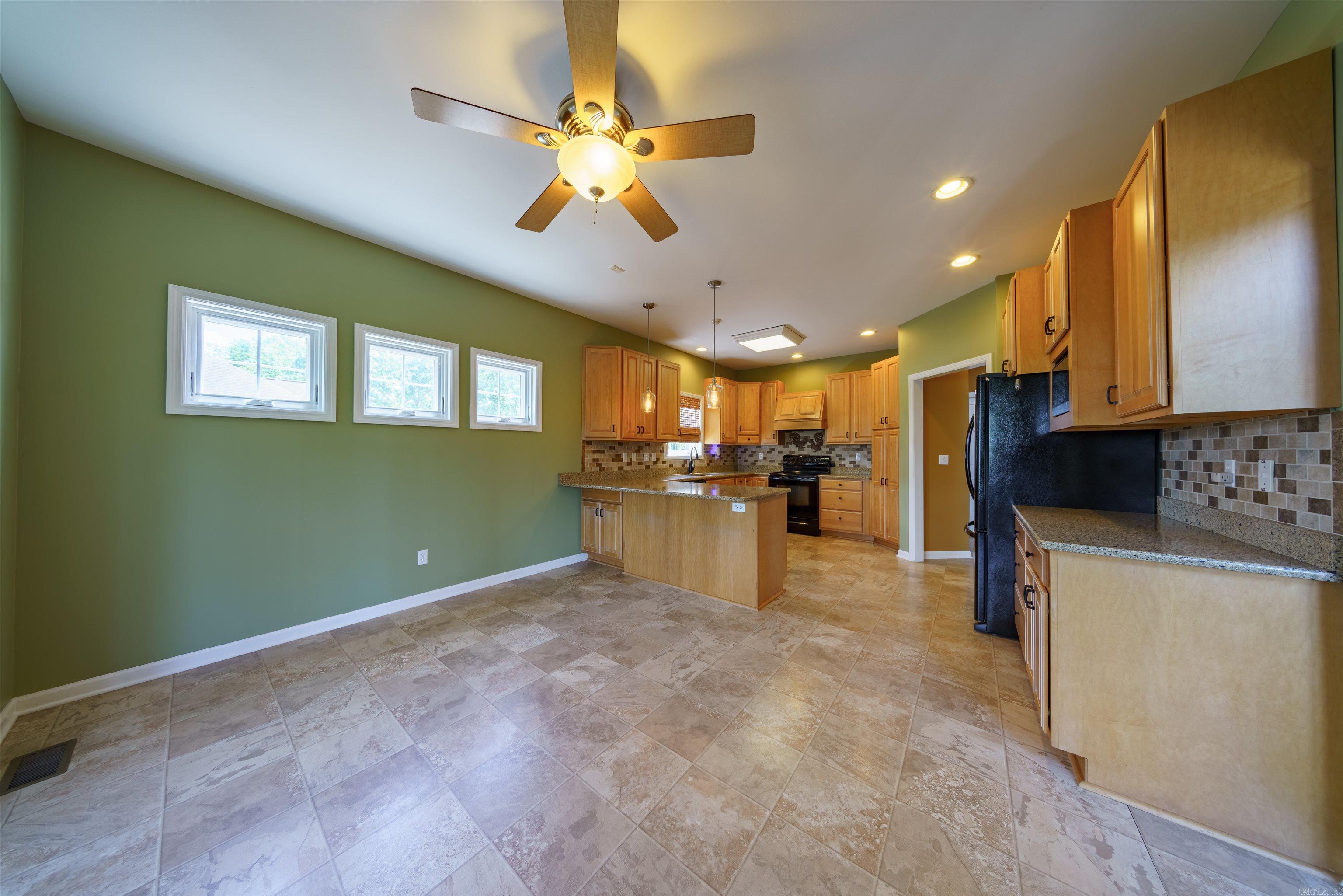 CROWN VIEW - Residential