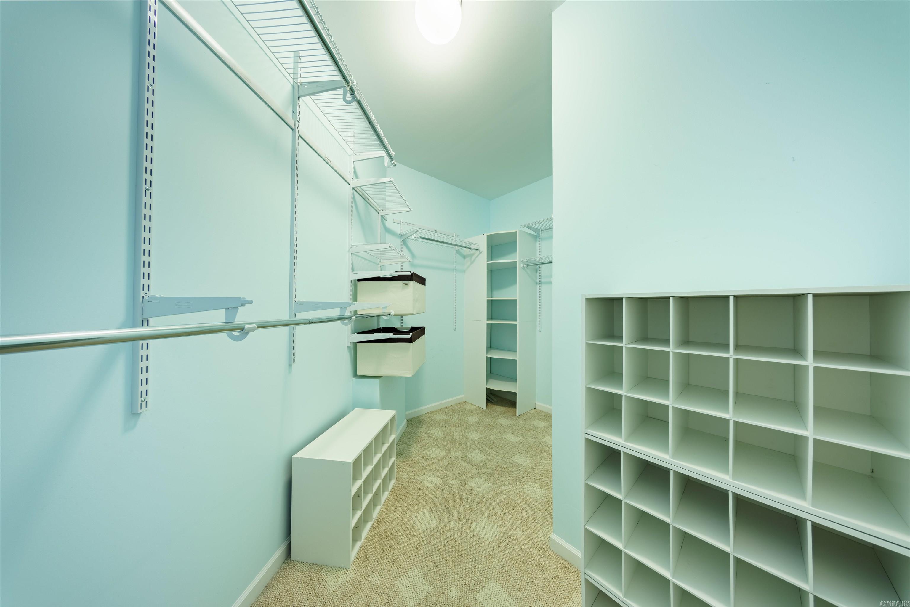 CROWN VIEW - Residential