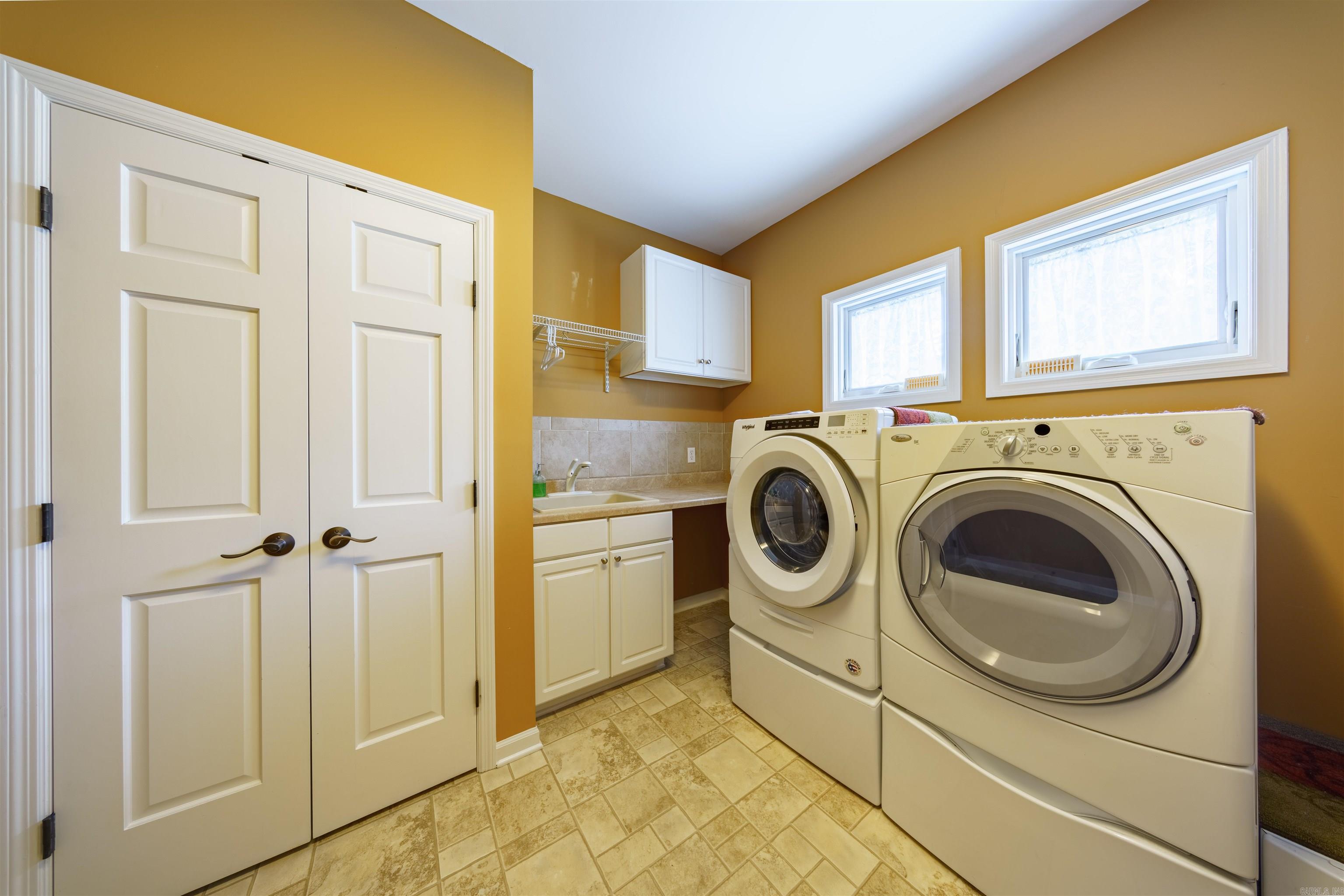 CROWN VIEW - Residential