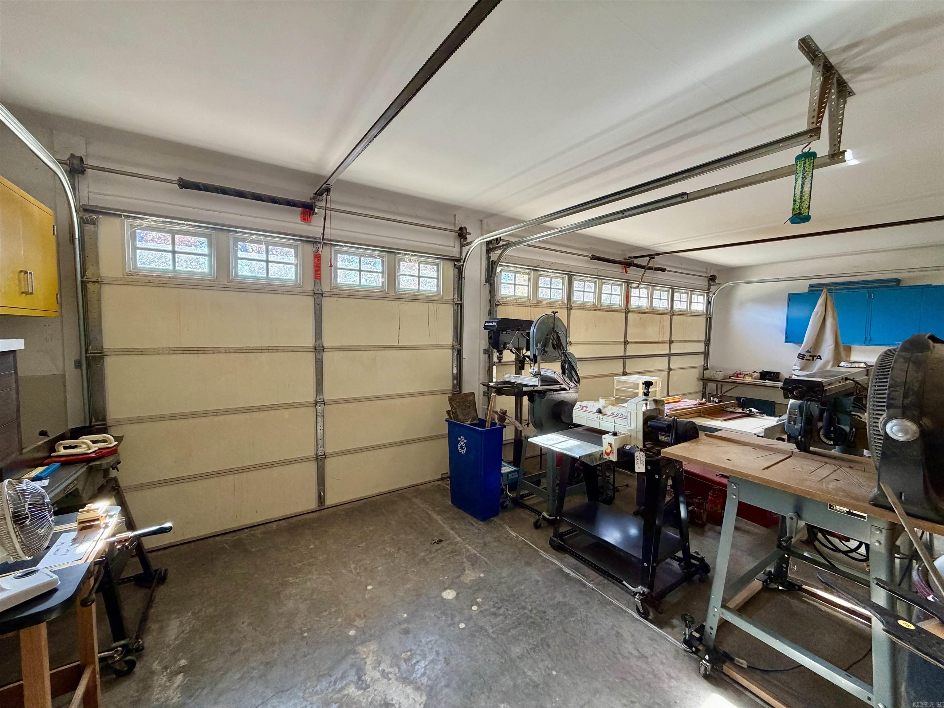 CROWN VIEW - Residential