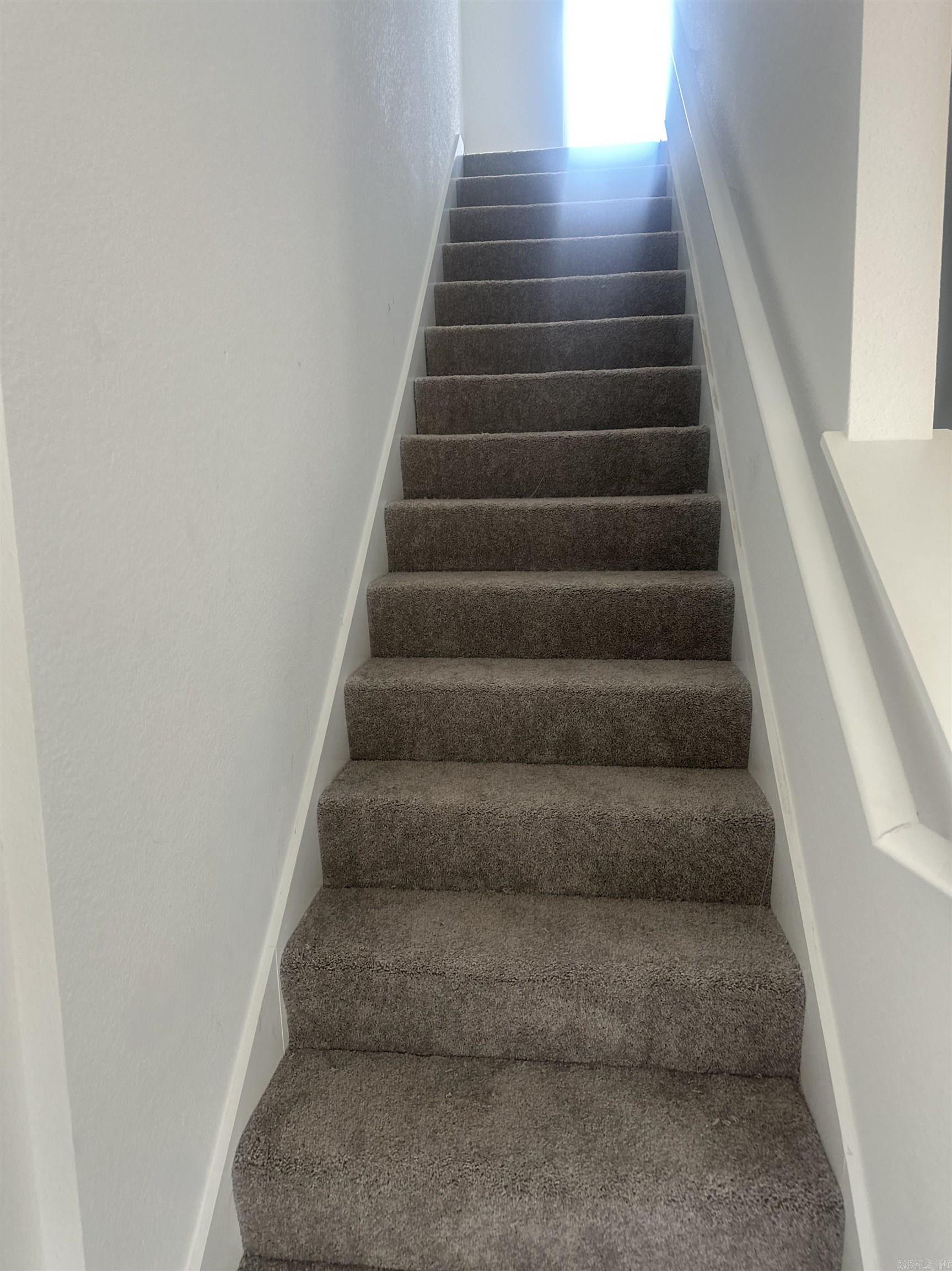 COUNTRY CLUB OF ARK THE - Residential