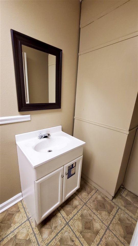 nil - Commercial Sale