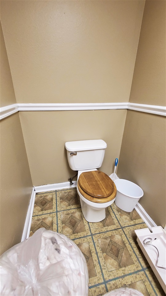 nil - Commercial Sale