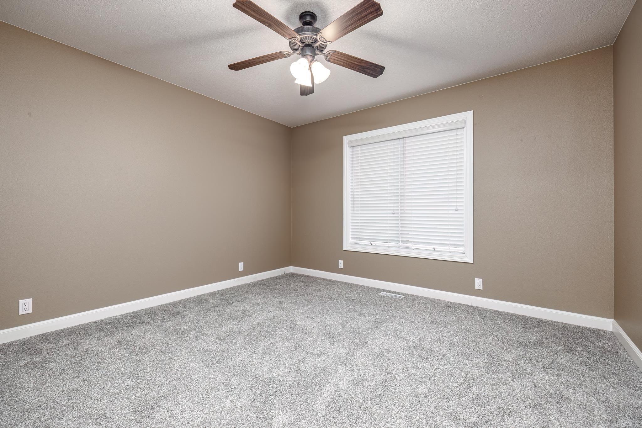 ISABELLA COURTS - Residential