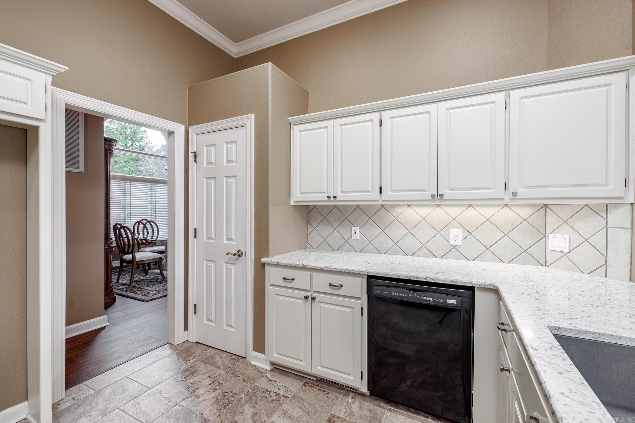 ISABELLA COURTS - Residential