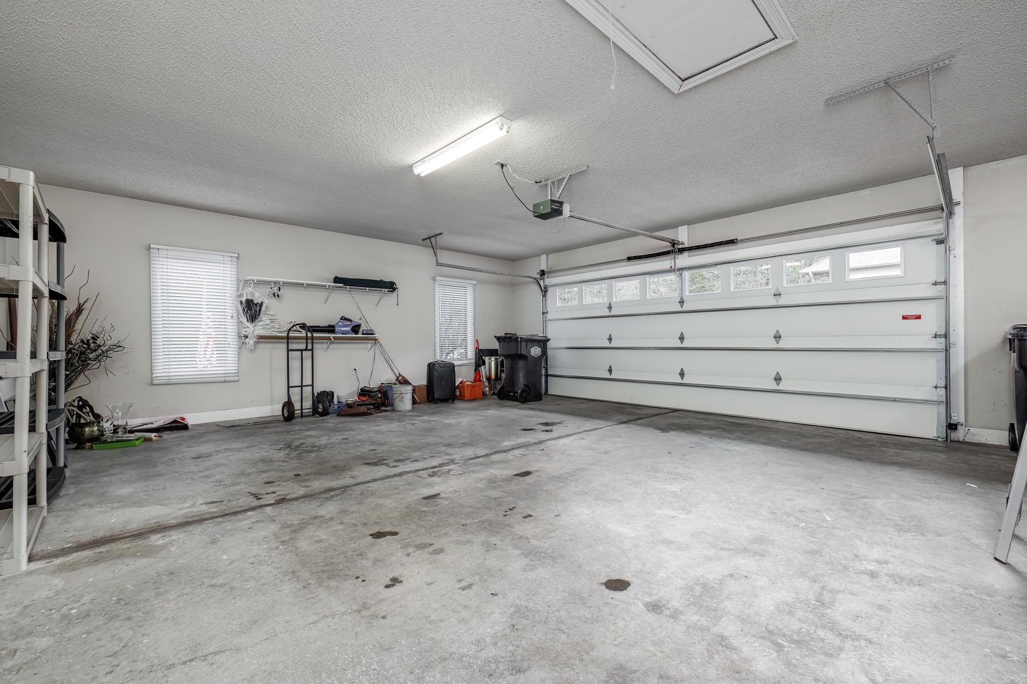 ISABELLA COURTS - Residential