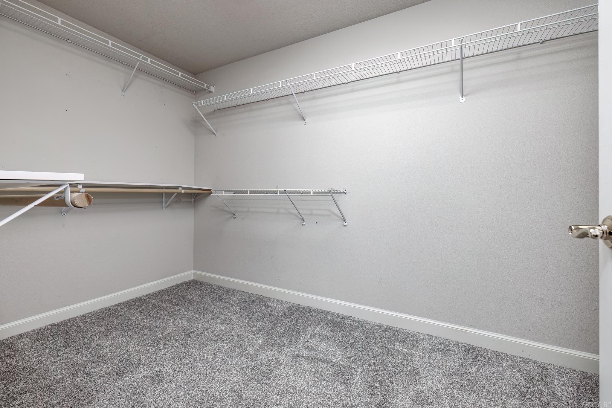 ISABELLA COURTS - Residential