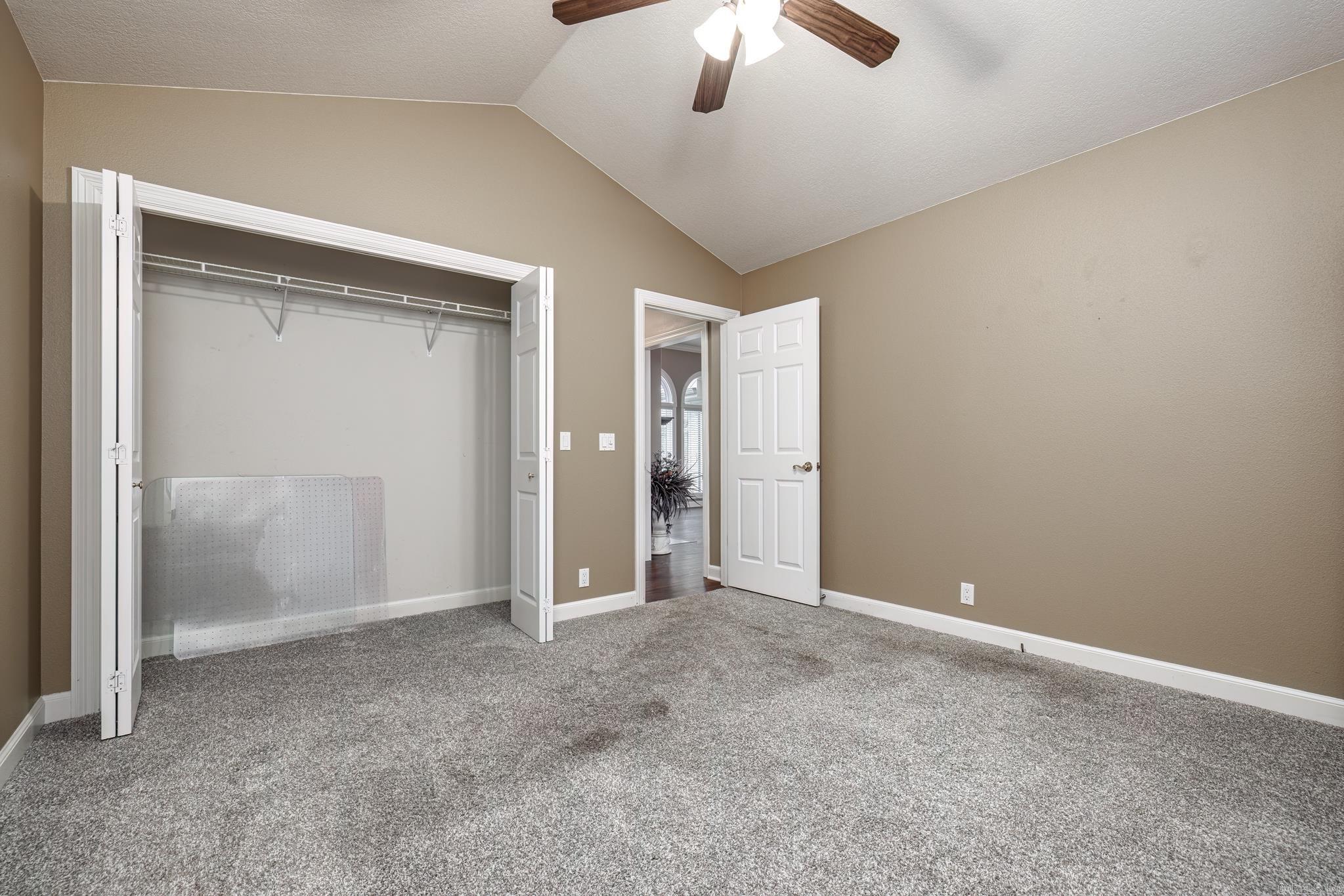 ISABELLA COURTS - Residential