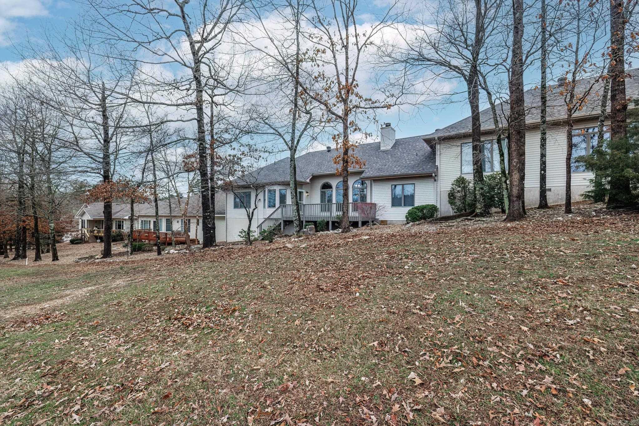 ISABELLA COURTS - Residential